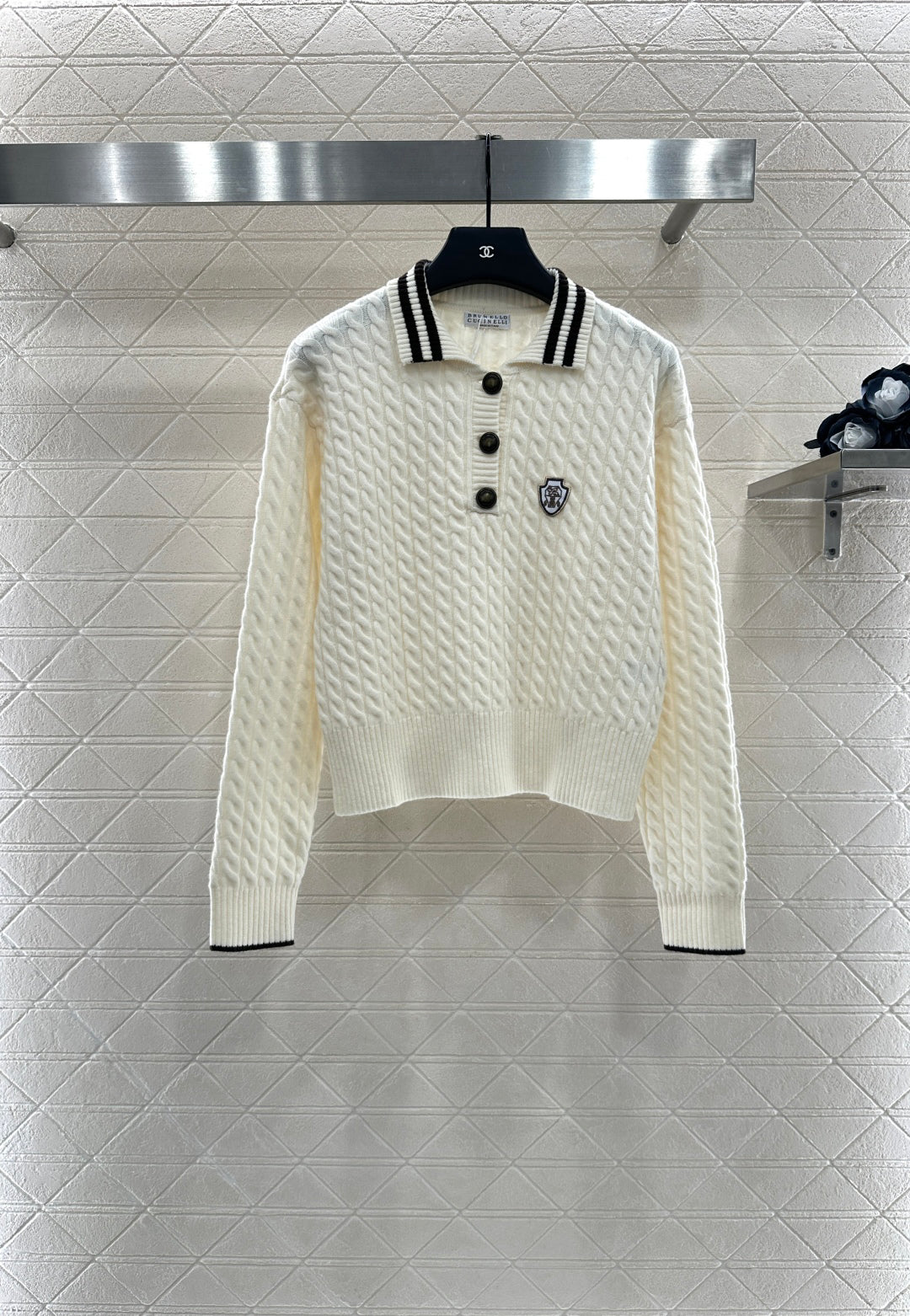 Bru 25 Crochet striped lapel knit