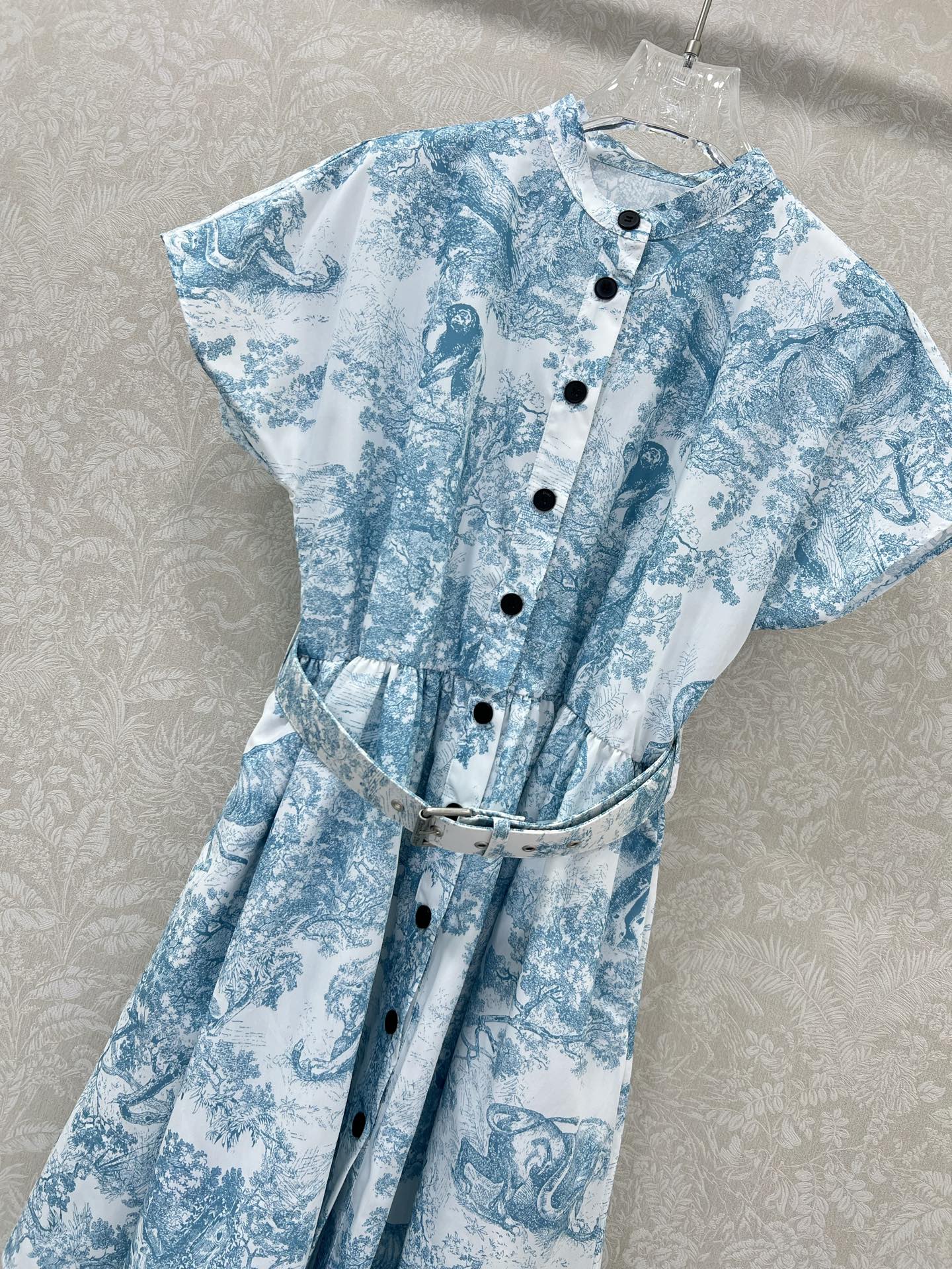 D 25 New Jungle Animal Print Short Sleeve Dress