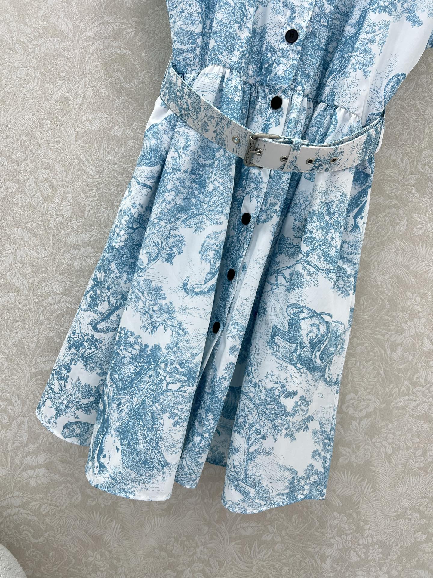 D 25 New Jungle Animal Print Short Sleeve Dress