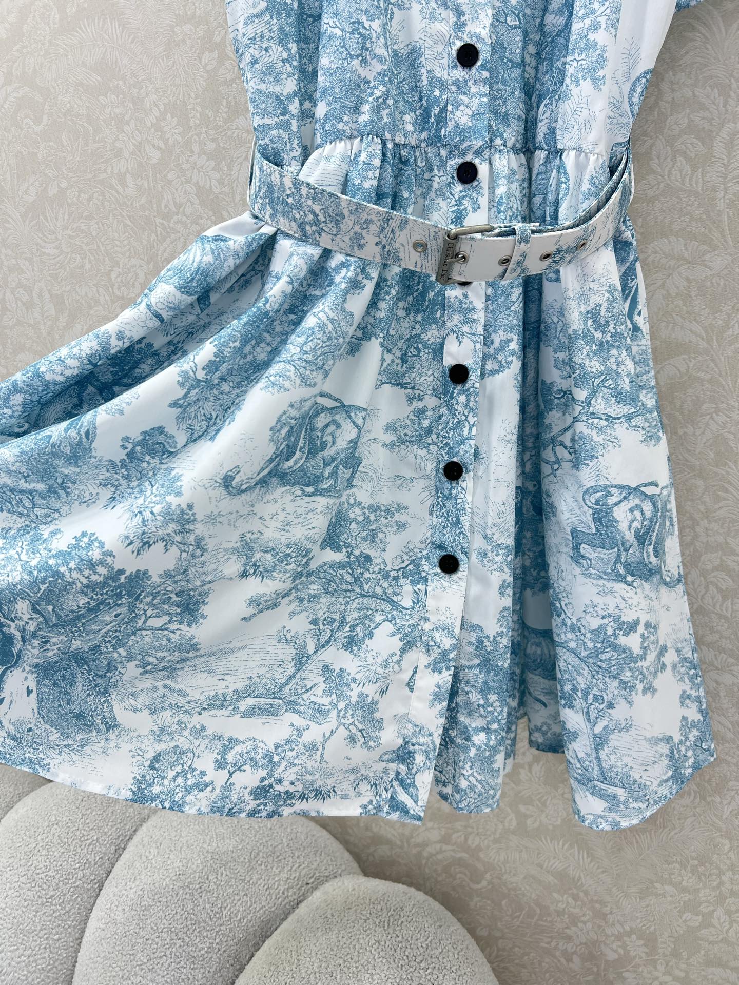 D 25 New Jungle Animal Print Short Sleeve Dress