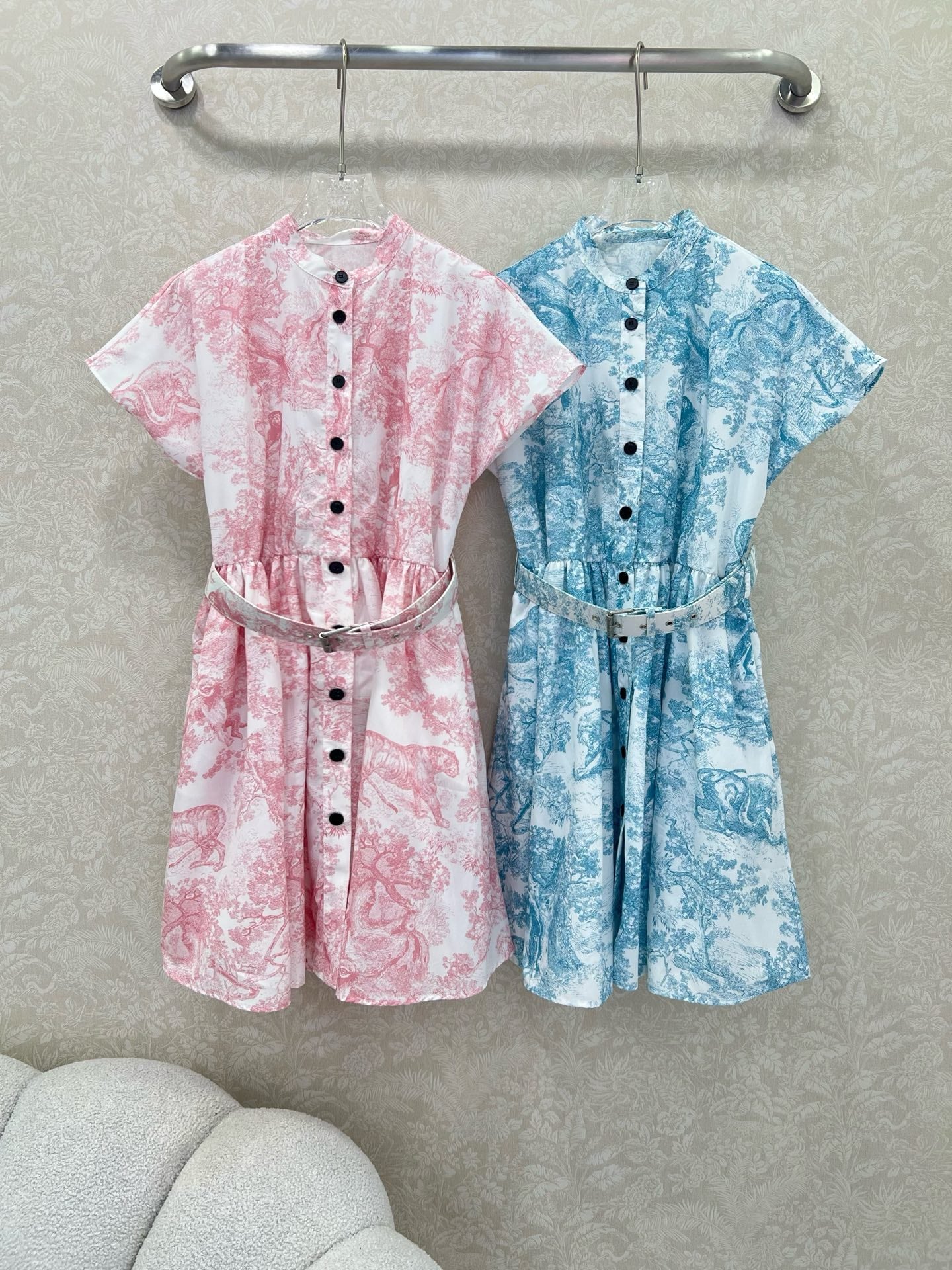 D 25 New Jungle Animal Print Short Sleeve Dress