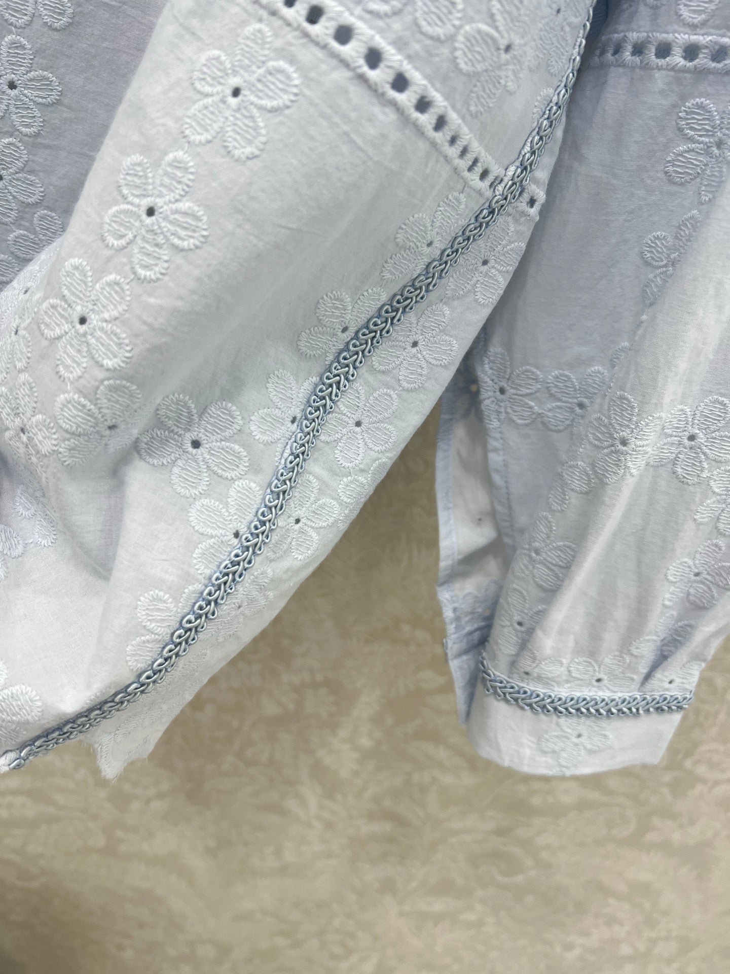 V 25 new hollowed out carved flowers cotton and linen suit