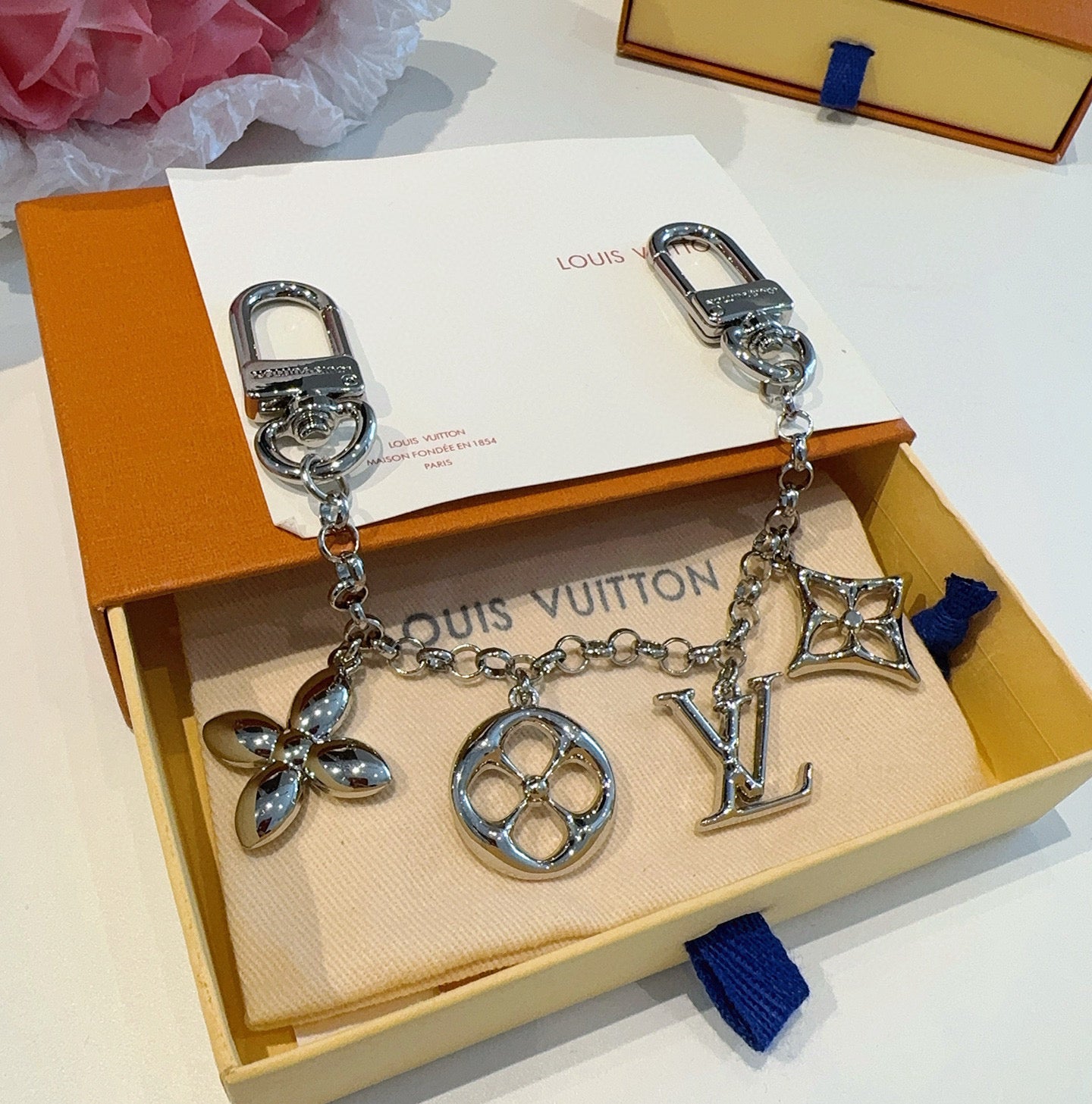 L 25 Keychains Bag Accessories Bag Charms Gold & Silver