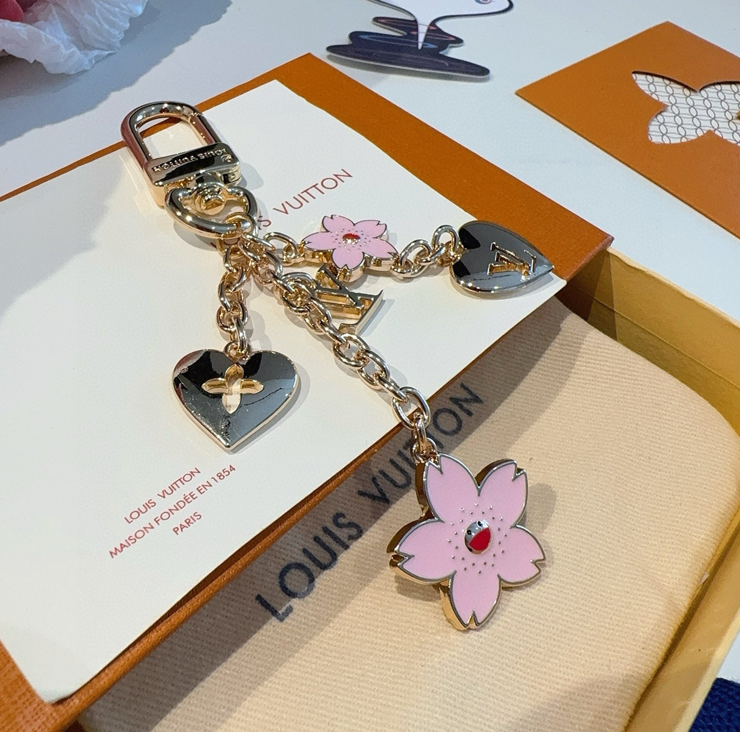 L 25 New Co-branded Cherry Blossom Keychain Bag Charms