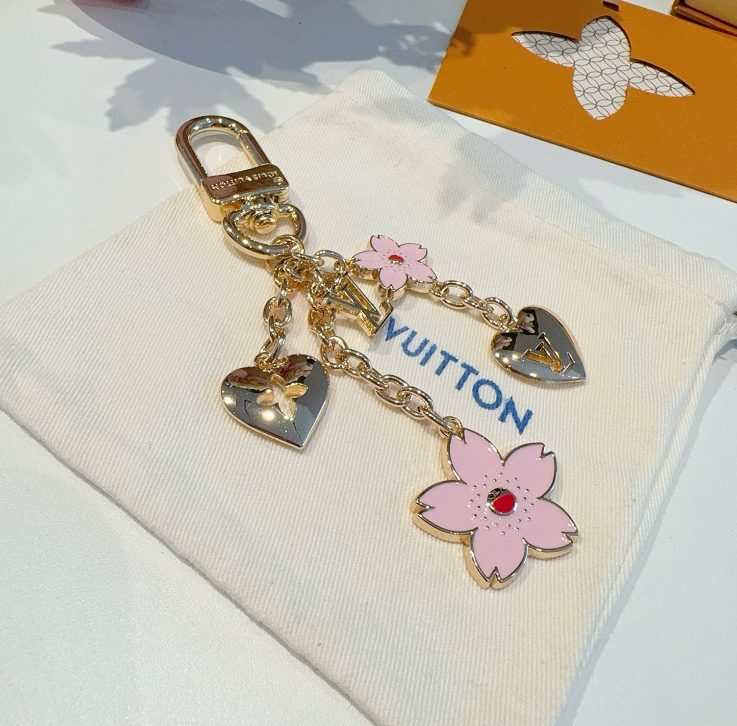 L 25 New Co-branded Cherry Blossom Keychain Bag Charms