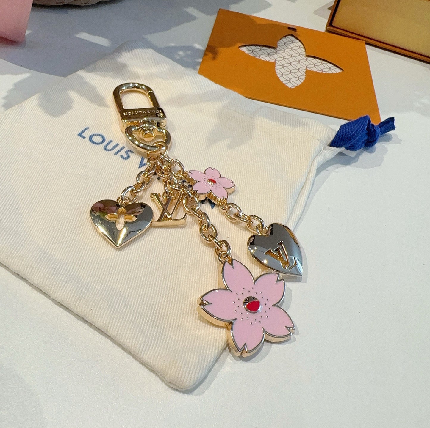 L 25 New Co-branded Cherry Blossom Keychain Bag Charms