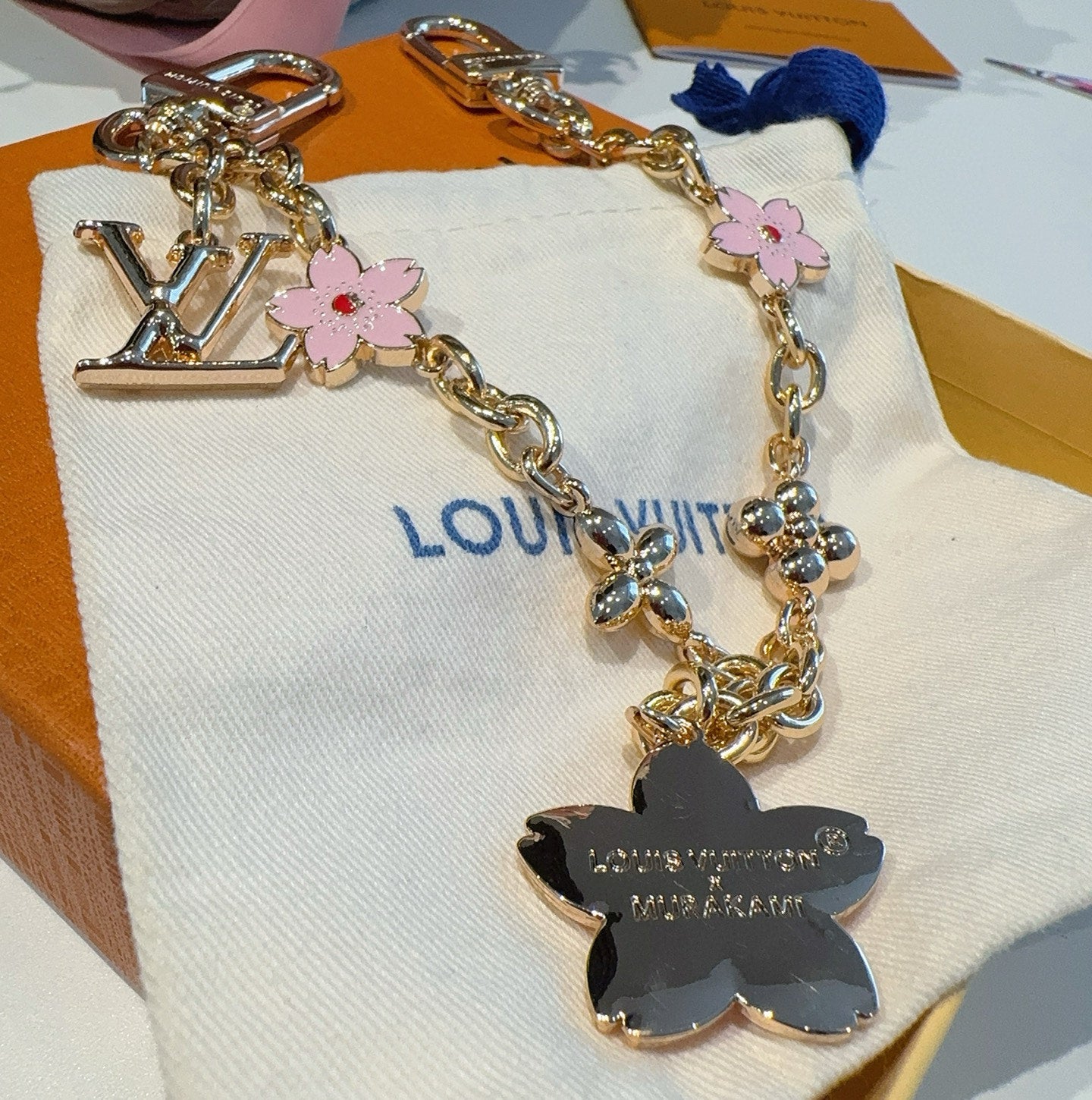 L 25 New Co-branded Cherry Blossom Keychain Bag Charms