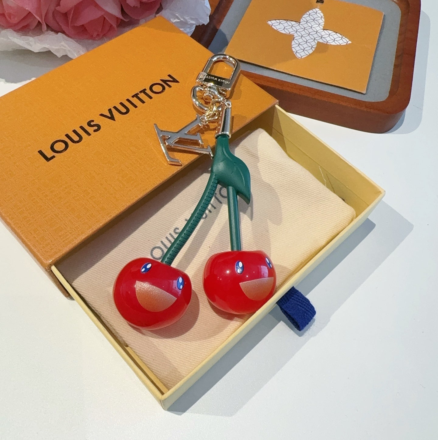 L 25 Keychain Bag charm x Cerise