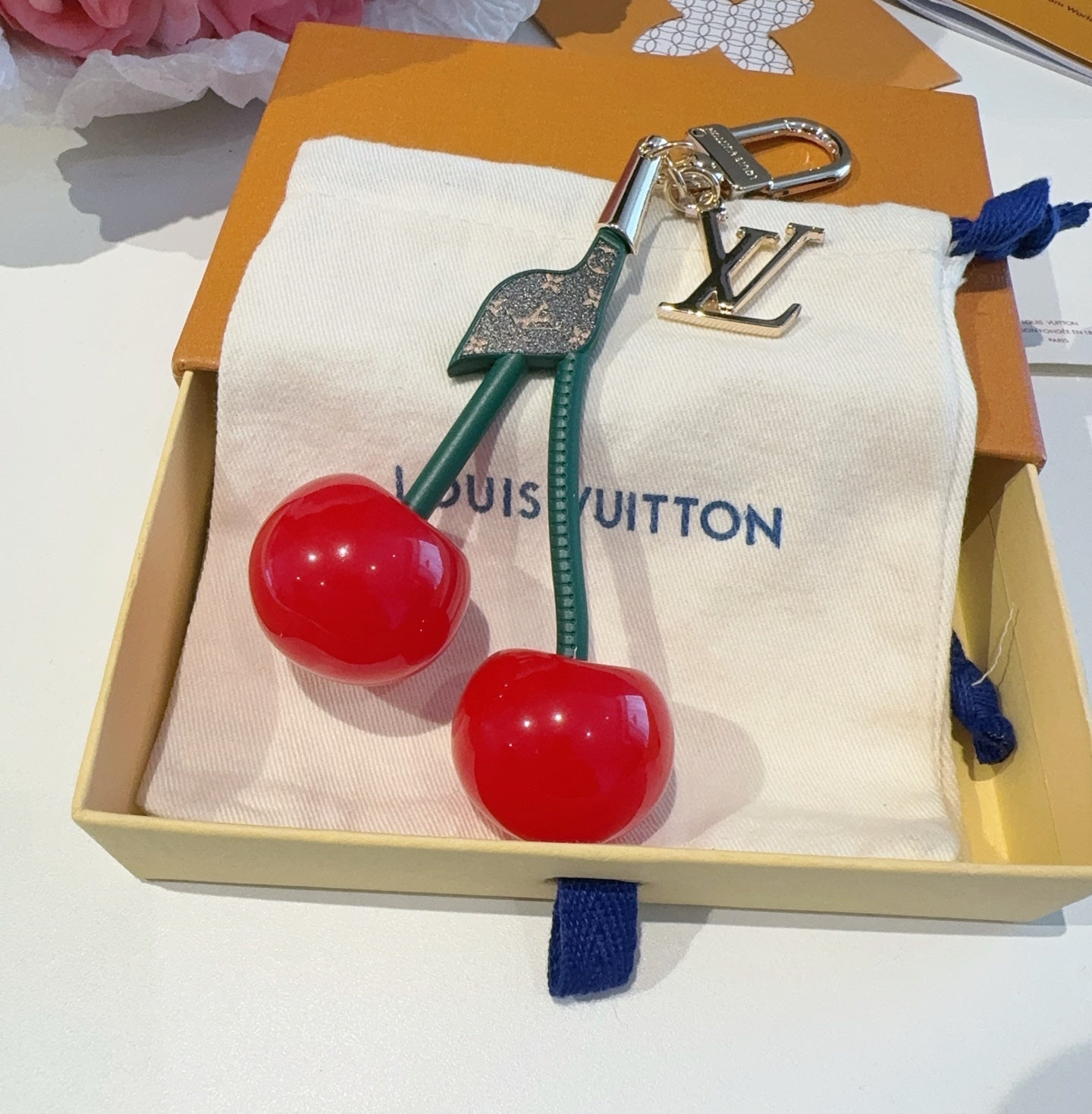 L 25 Keychain Bag charm x Cerise
