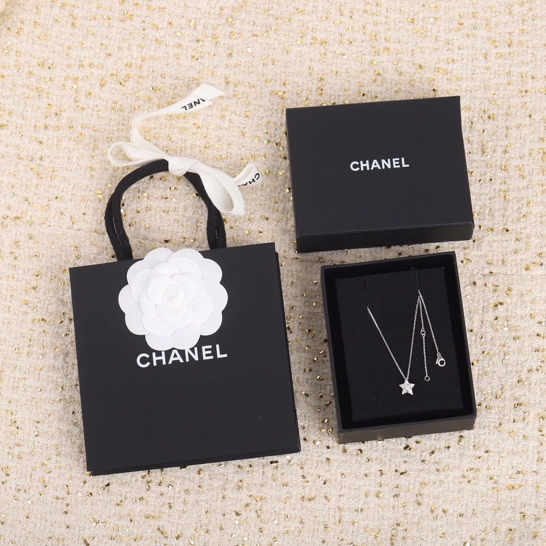 C 25 Diamond Pentagram Necklace