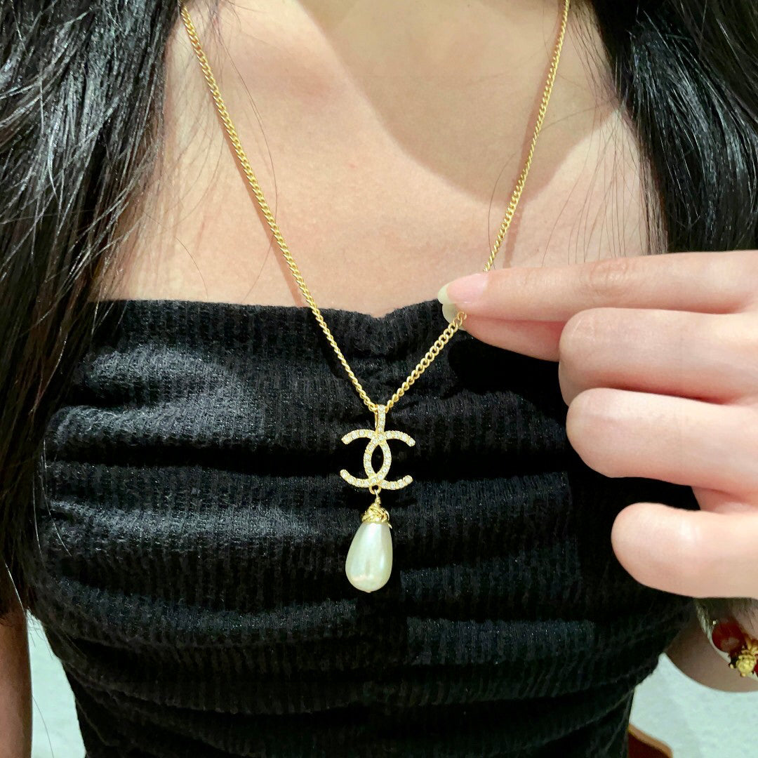 C 25 Pearl Necklace