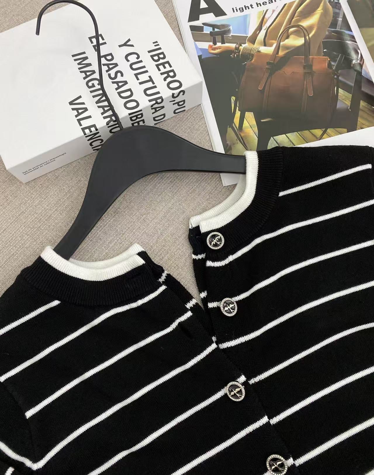 C 25 Striped knitted cardigan