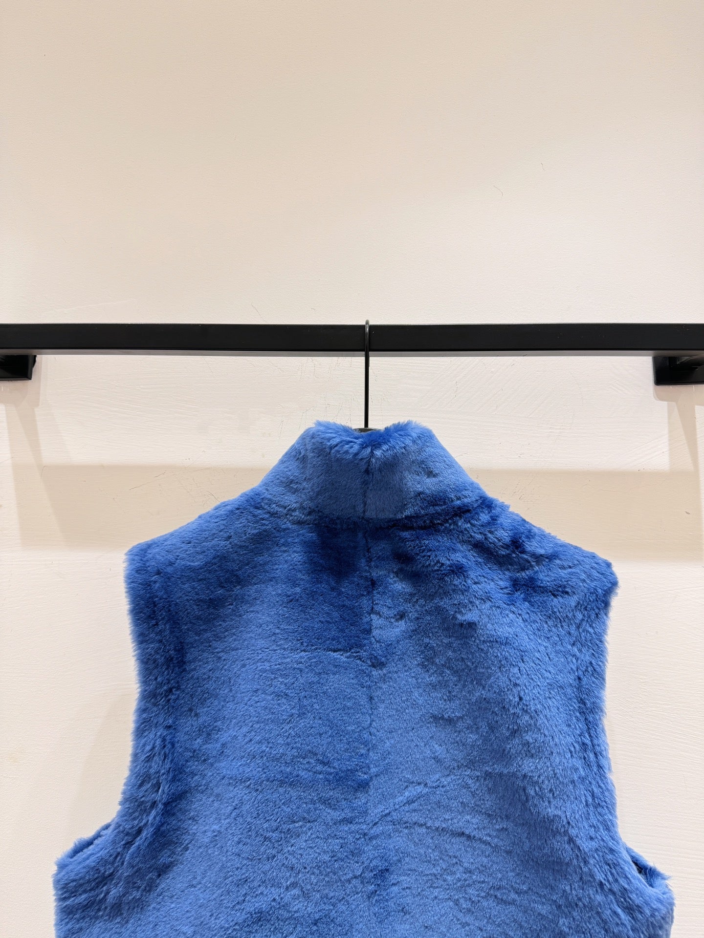 Fi 25 Tuscan Fur Cropped Vest