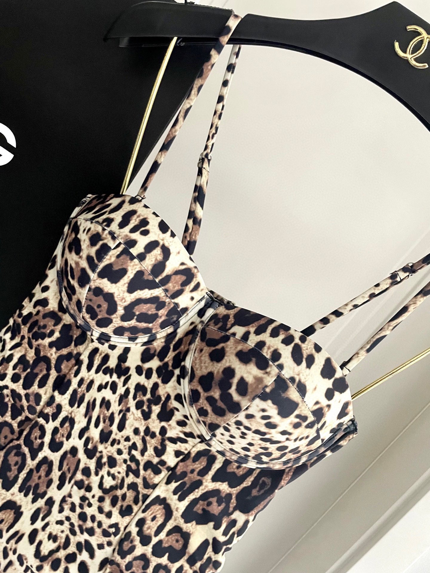 Do 25 New Leopard Print Halter One Piece Swimsuit