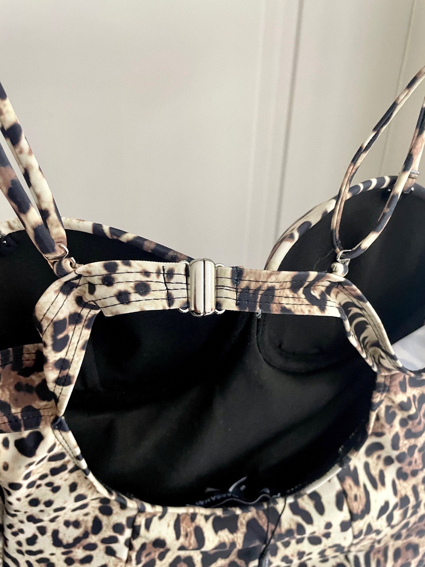 Do 25 New Leopard Print Halter One Piece Swimsuit