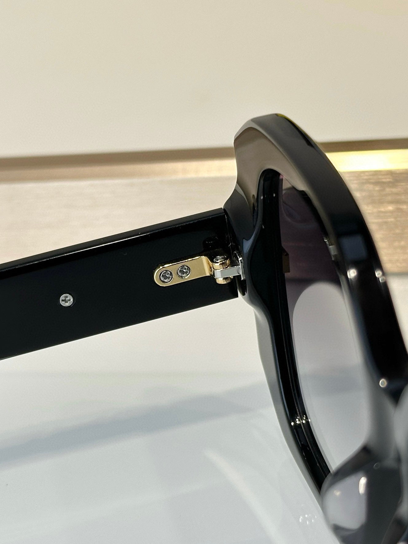 F 25 sunglasses
