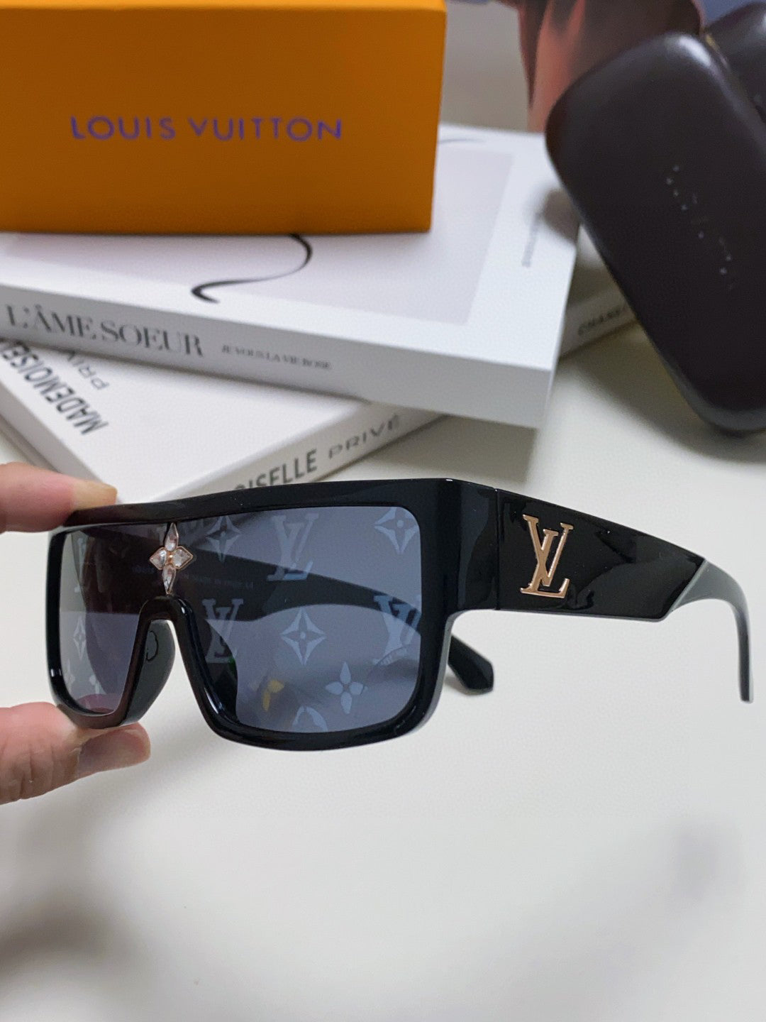 L 25 Sunglasses(four colors)