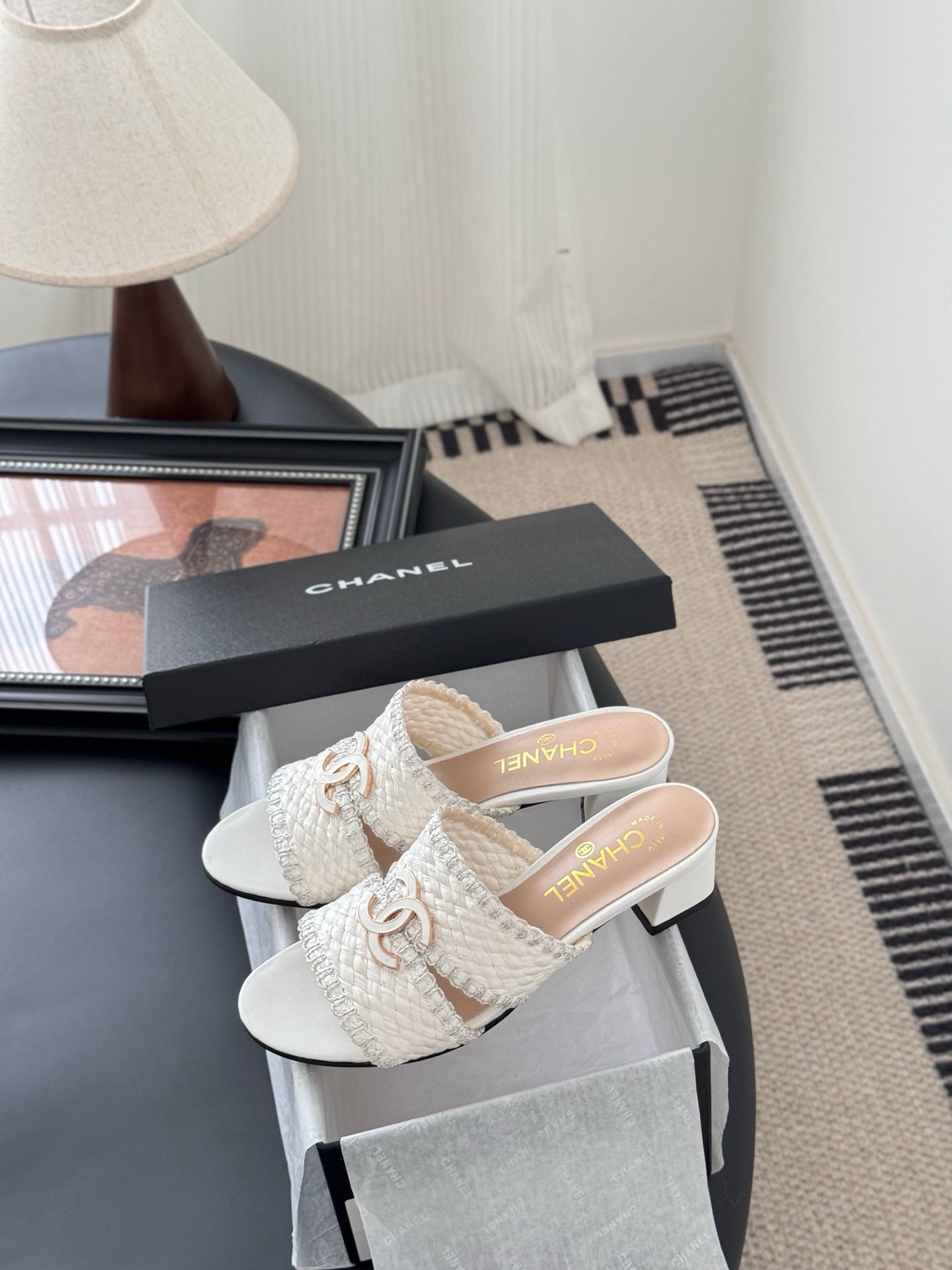 C 25 New High-heeled Slippers