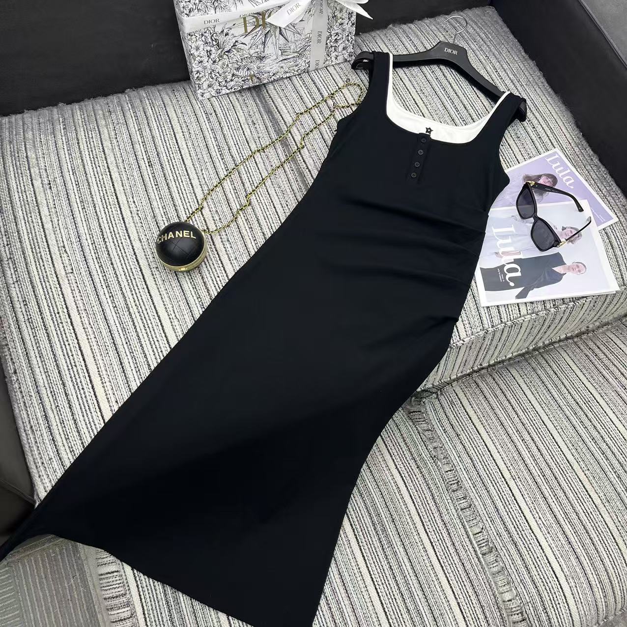 25 years early spring and summer new fake two-piece contrast vest dress