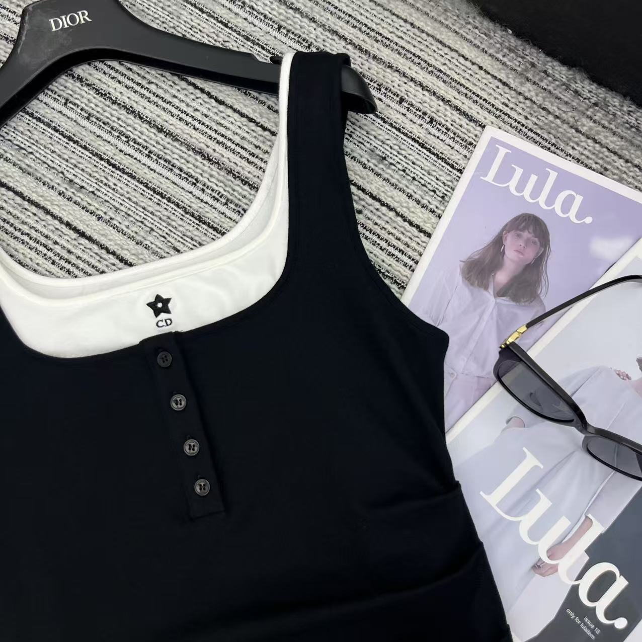25 years early spring and summer new fake two-piece contrast vest dress