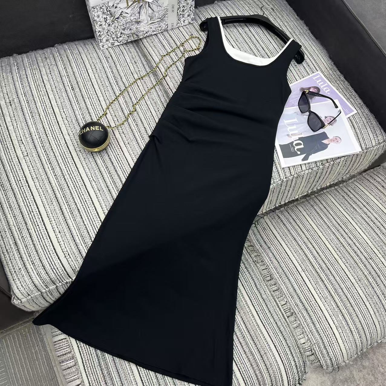 25 years early spring and summer new fake two-piece contrast vest dress