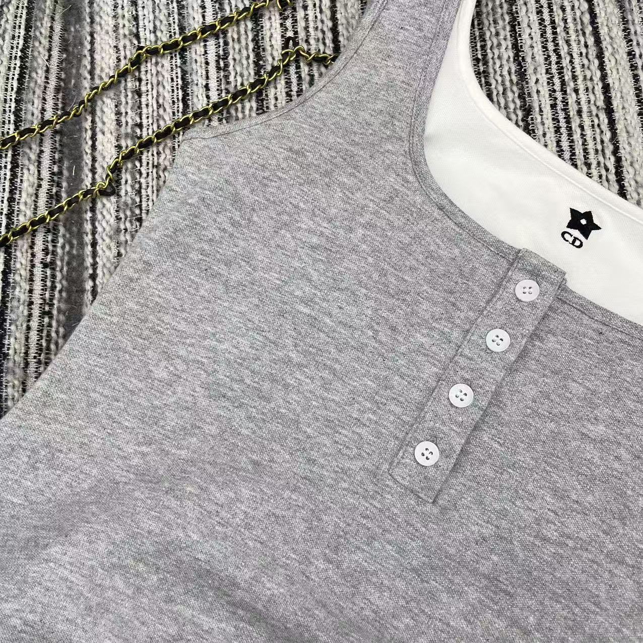 25 years early spring and summer new fake two-piece contrast vest dress