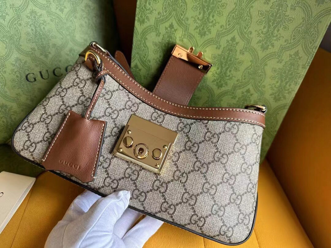 G 25 Ebony Small Bag