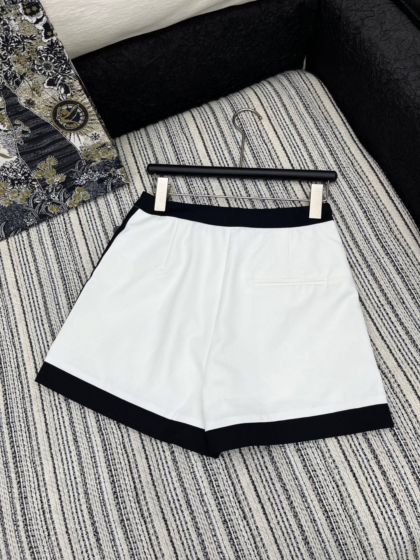 2025 Summer New Arrival Contrast Color Stitching Casual Shorts