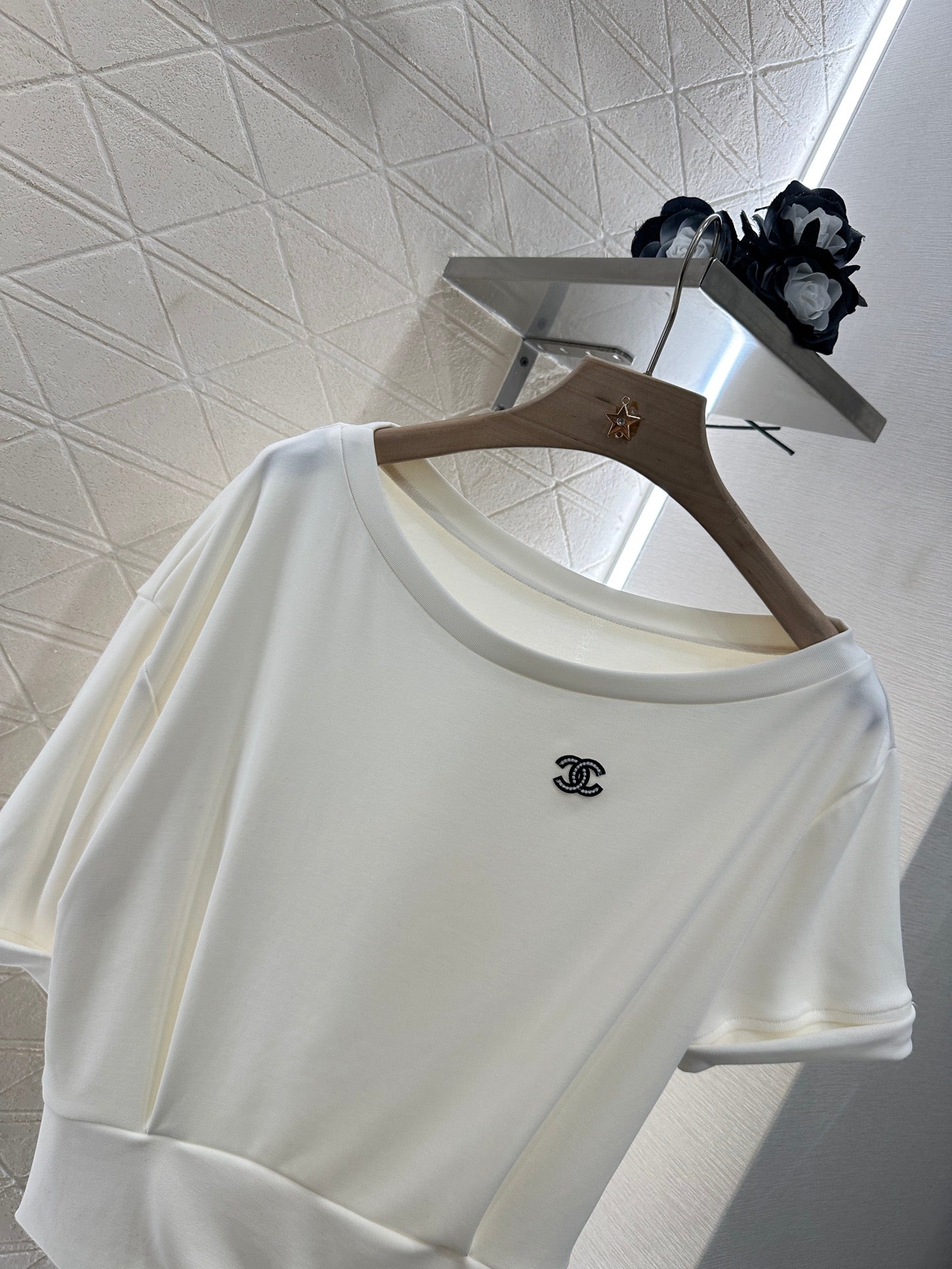 2025 Summer New Arrival Asymmetric Short Sleeve Drawstring Trousers Set