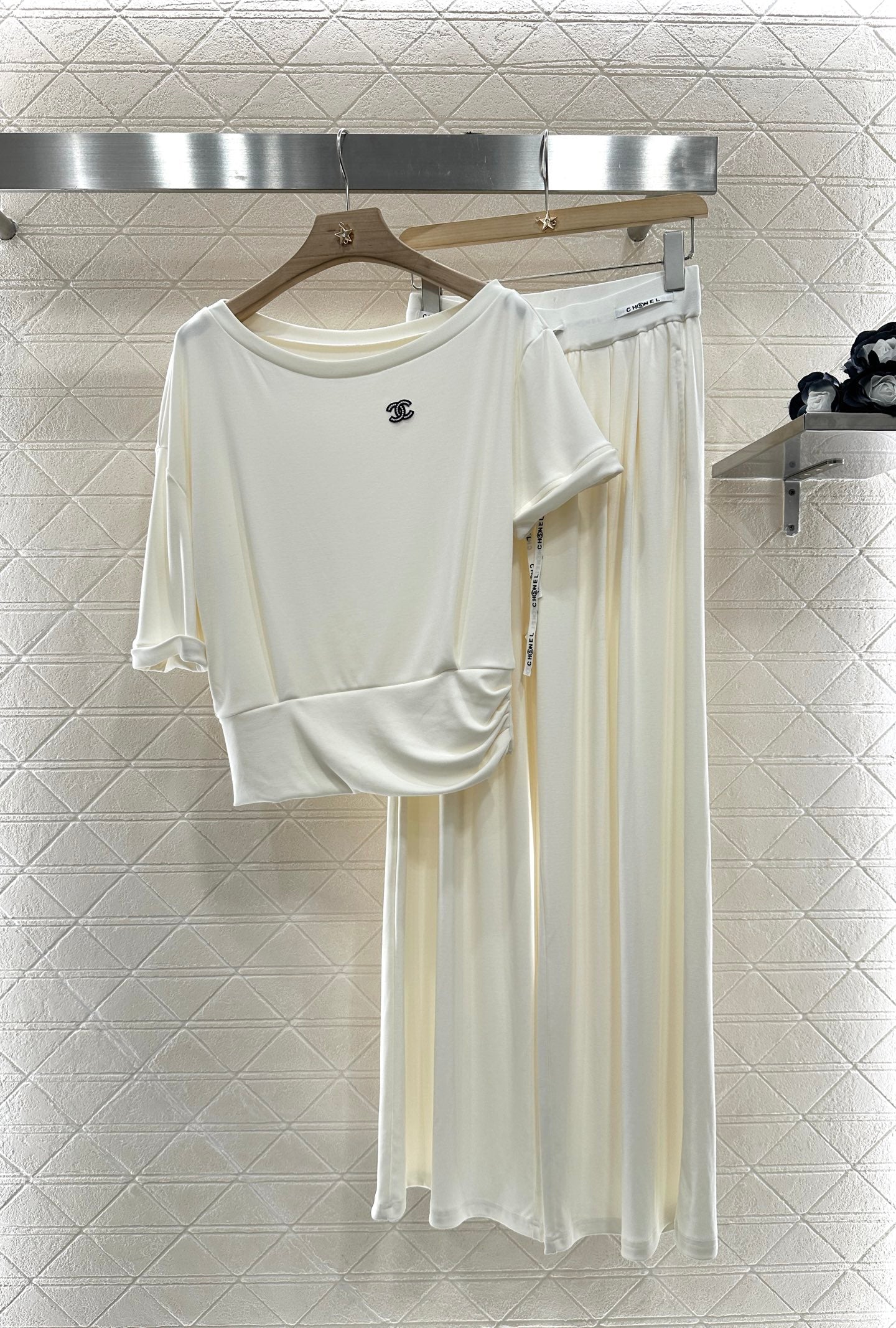 2025 Summer New Arrival Asymmetric Short Sleeve Drawstring Trousers Set