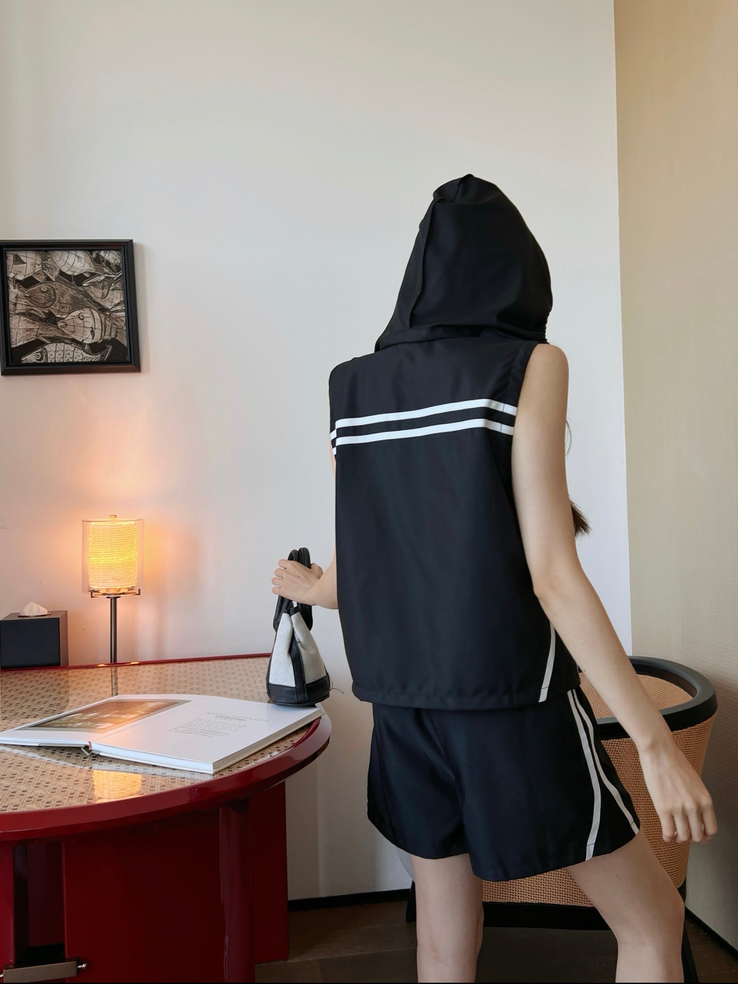 25 Summer new contrast color hooded vest with elastic waist drawstring shorts suit