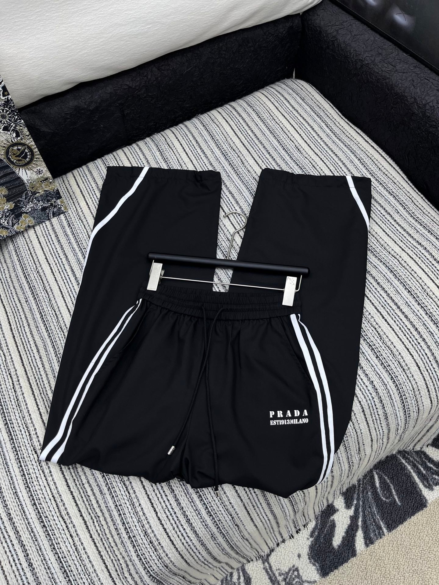 25 Summer new contrast color elastic waist drawstring casual trousers