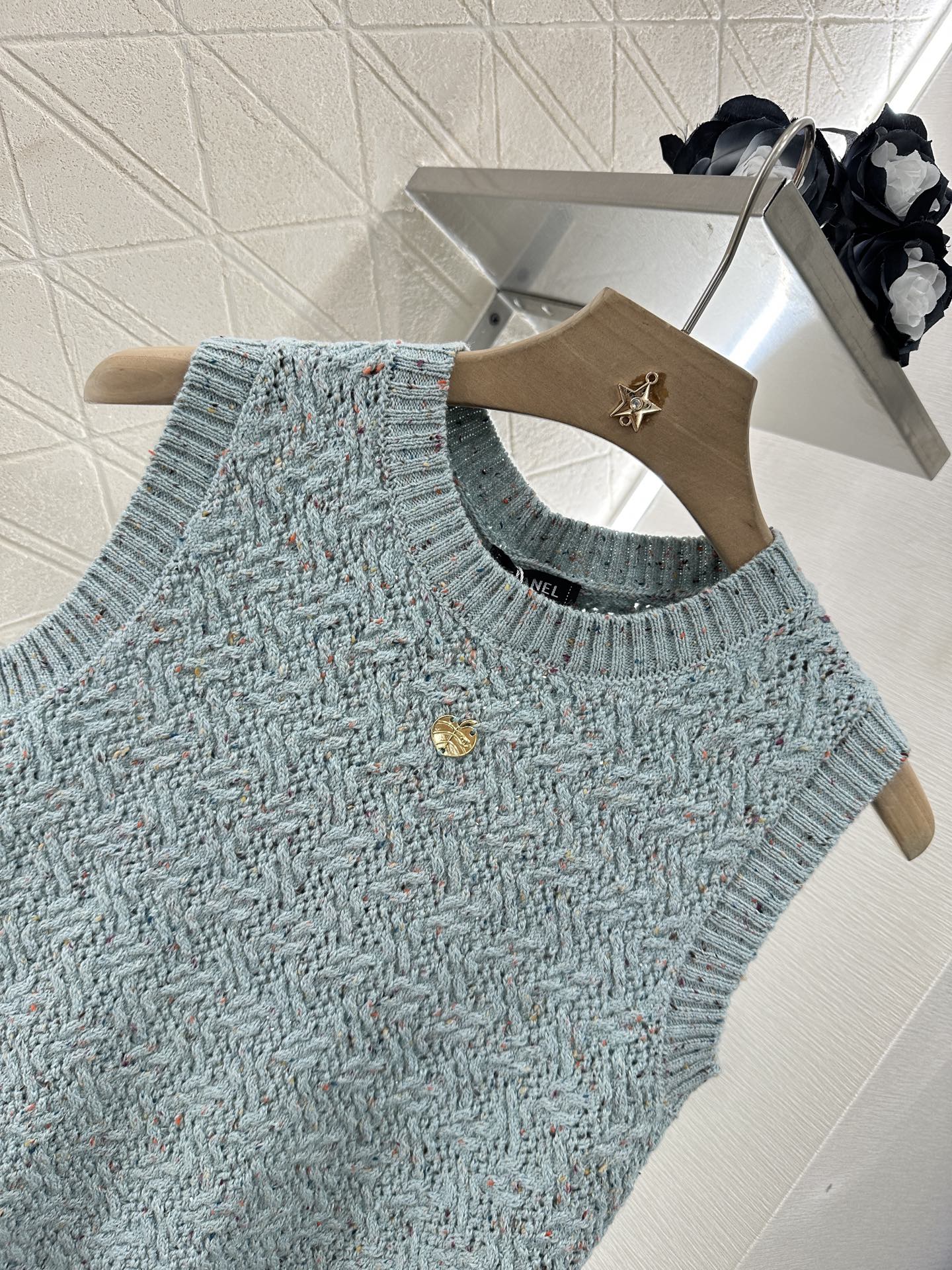 25 new summer leaf knitted vest