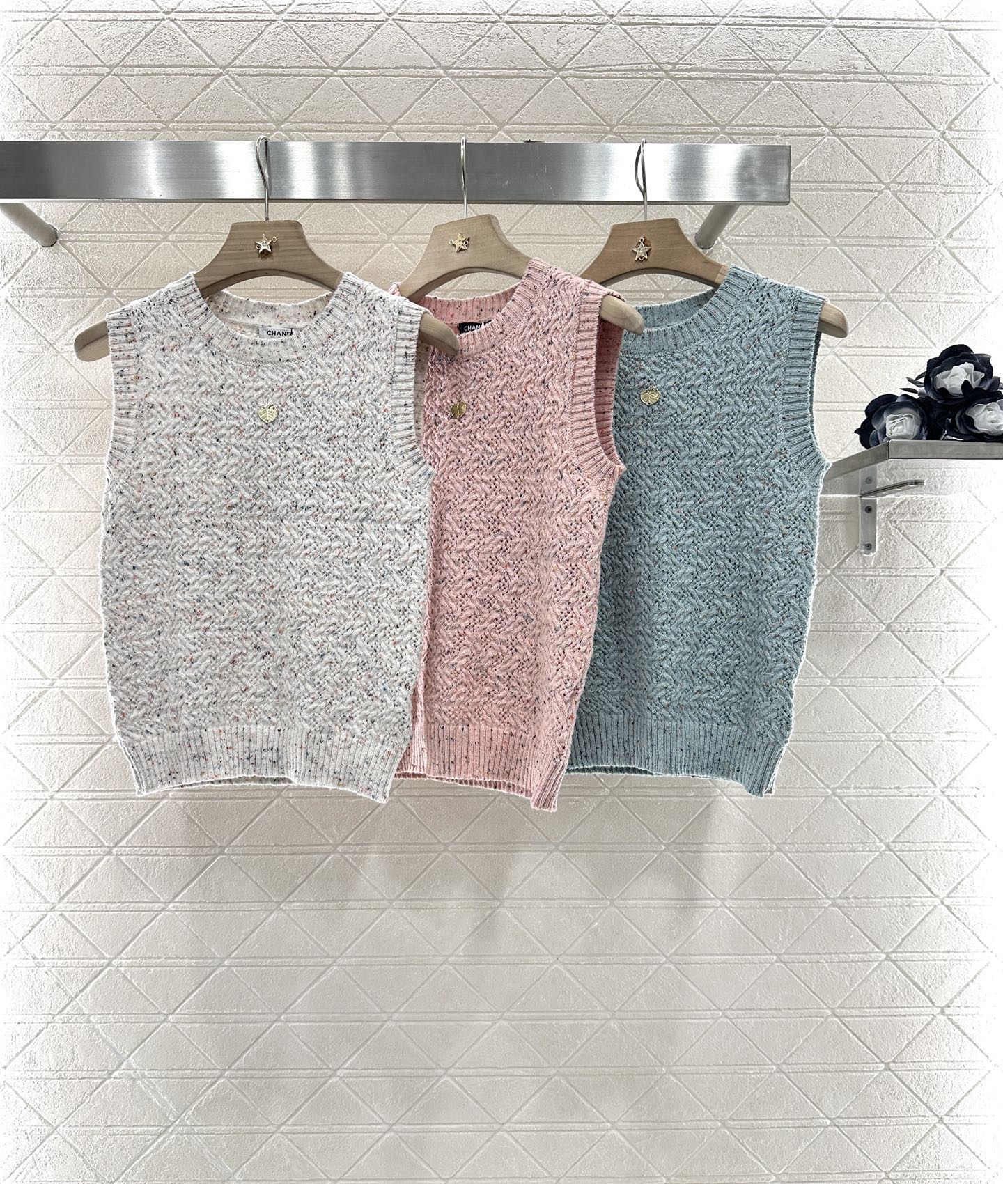 25 new summer leaf knitted vest