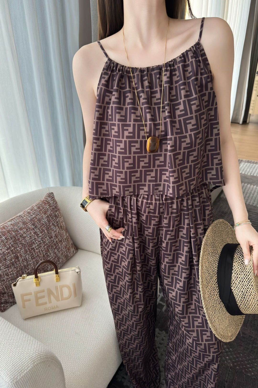 25Ss Spring and Summer New Style Old Flower Pattern Suspender Top + High Waist Wide Leg Pants Set