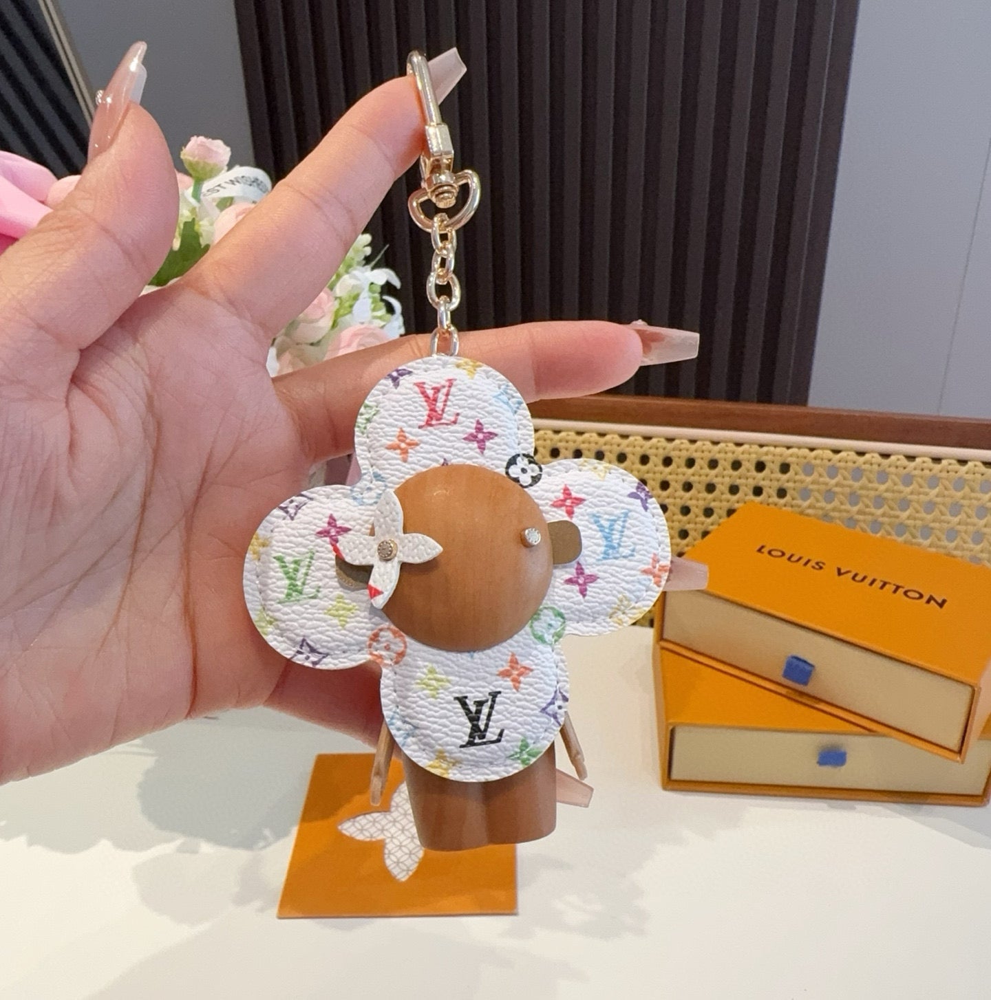 L 25 New Co-branded Sunflower Keychain Bag charm