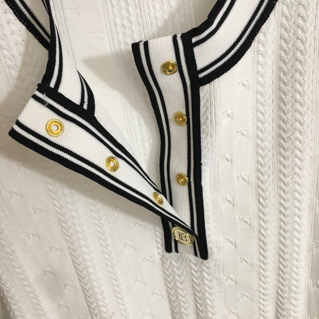 25 Summer new letter button color matching round neck short sleeve knitted sweater top