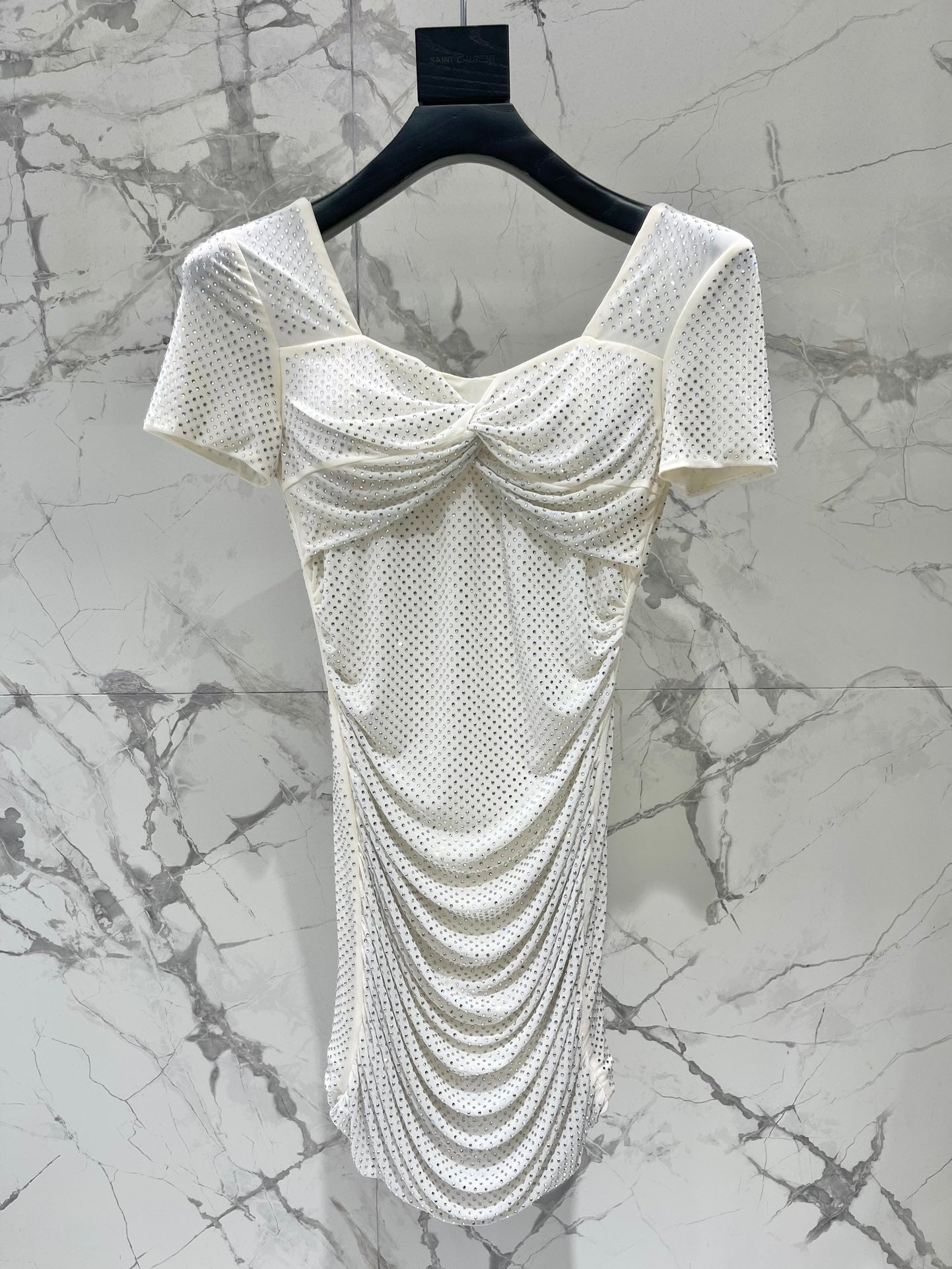 25 Nouvelle robe slim plissée en maille diamantée d'été
