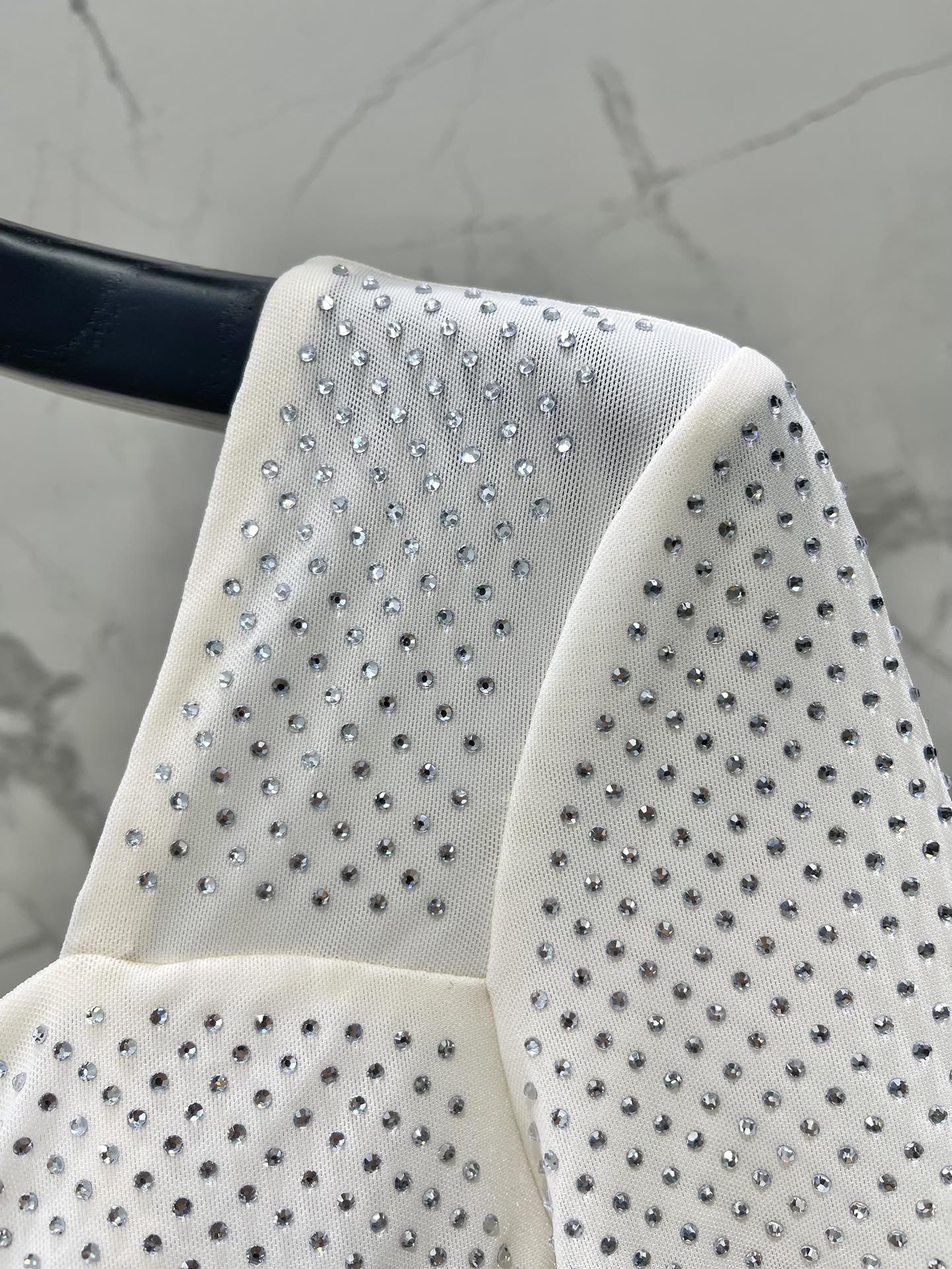 25 Nouvelle robe slim plissée en maille diamantée d'été