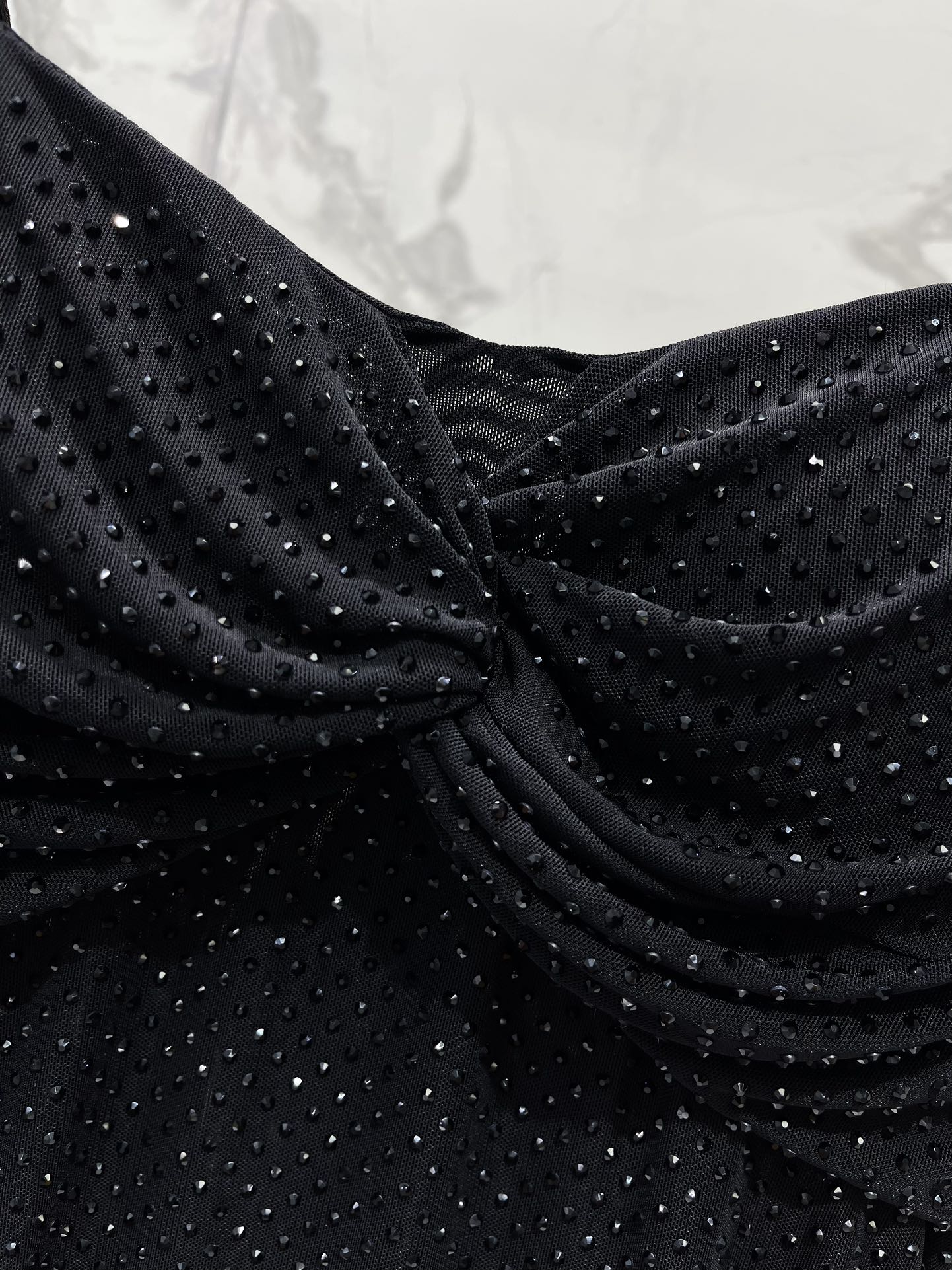 25 Nouvelle robe slim plissée en maille diamantée d'été