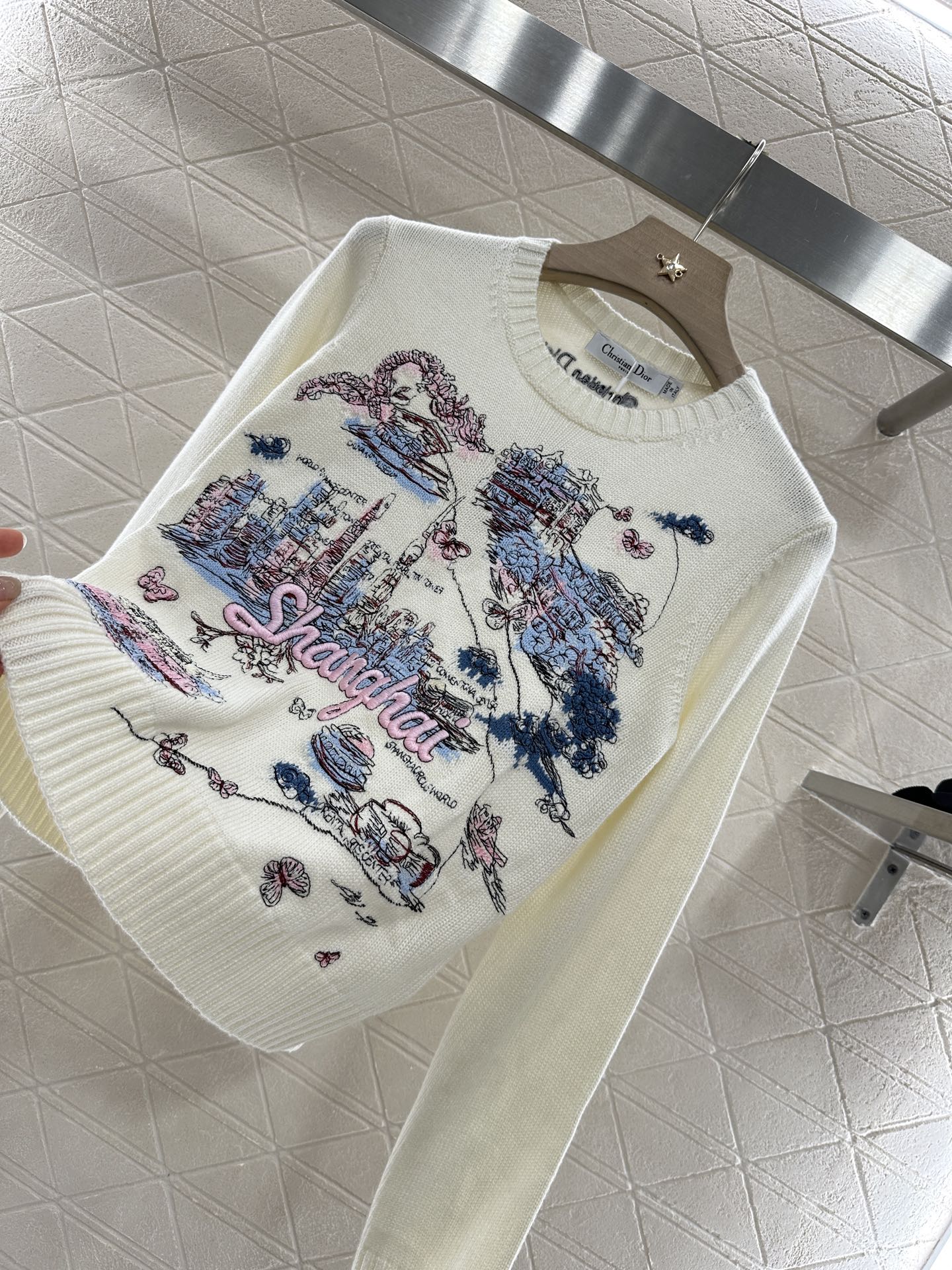 D 2025 Summer New Cityscape Embroidered Pullover Sweater