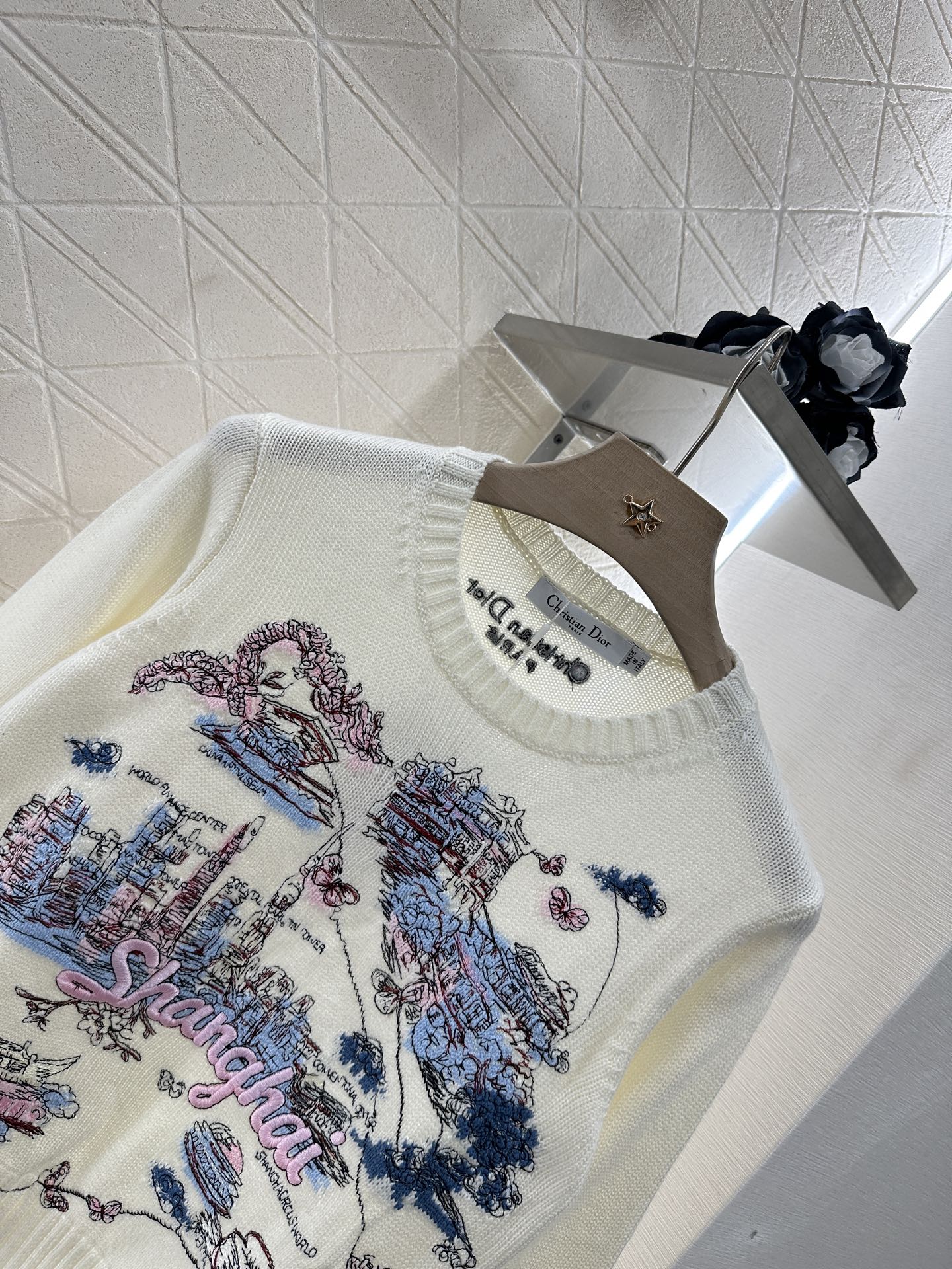 D 2025 Summer New Cityscape Embroidered Pullover Sweater