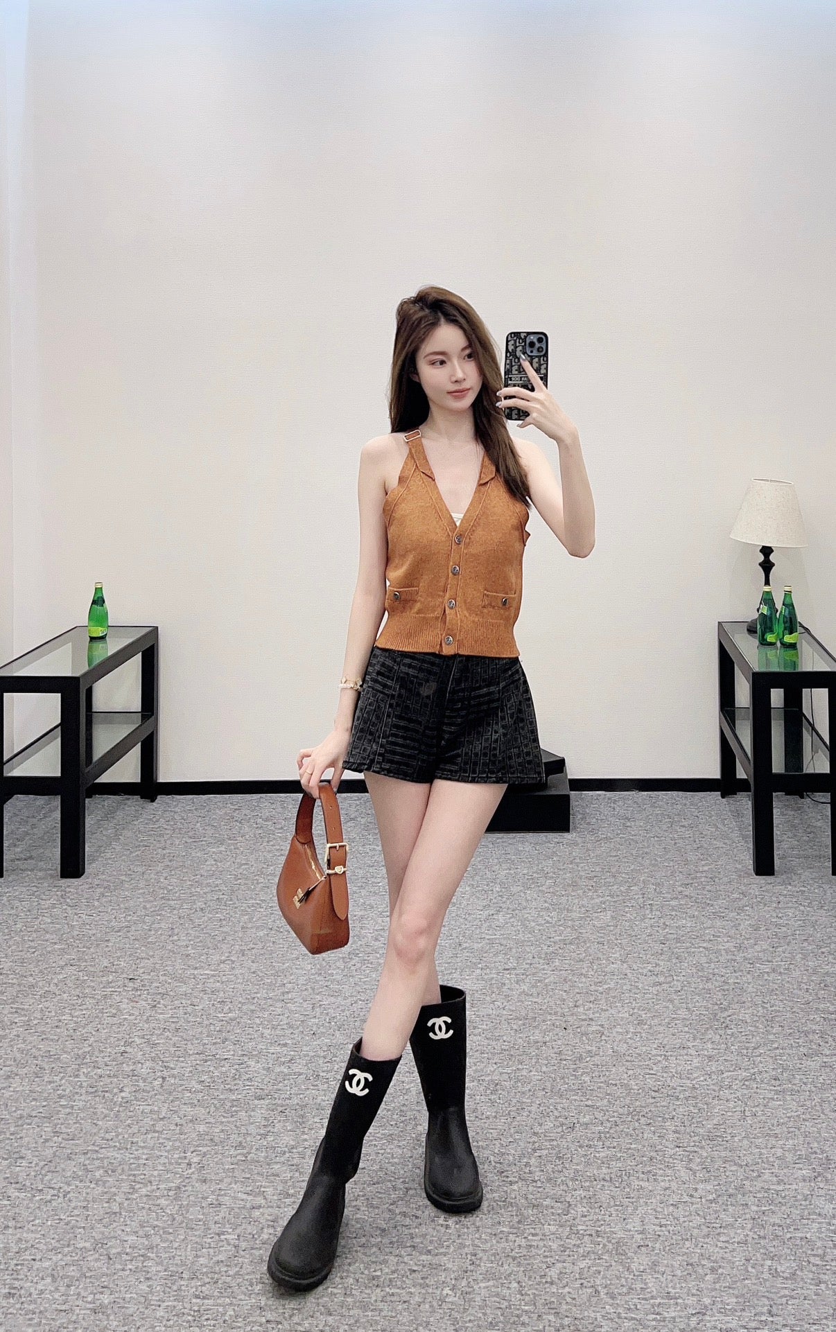 C 2025 new style new buckle knitted vest