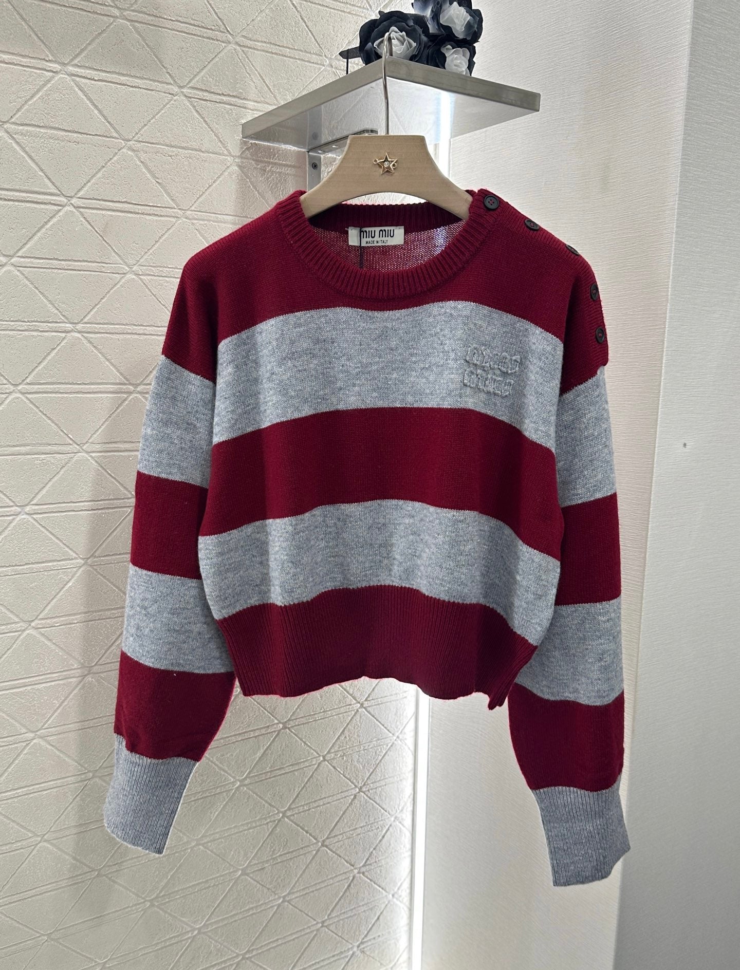 m 2025 Summer New Arrival Letter Striped Round Neck Sweater