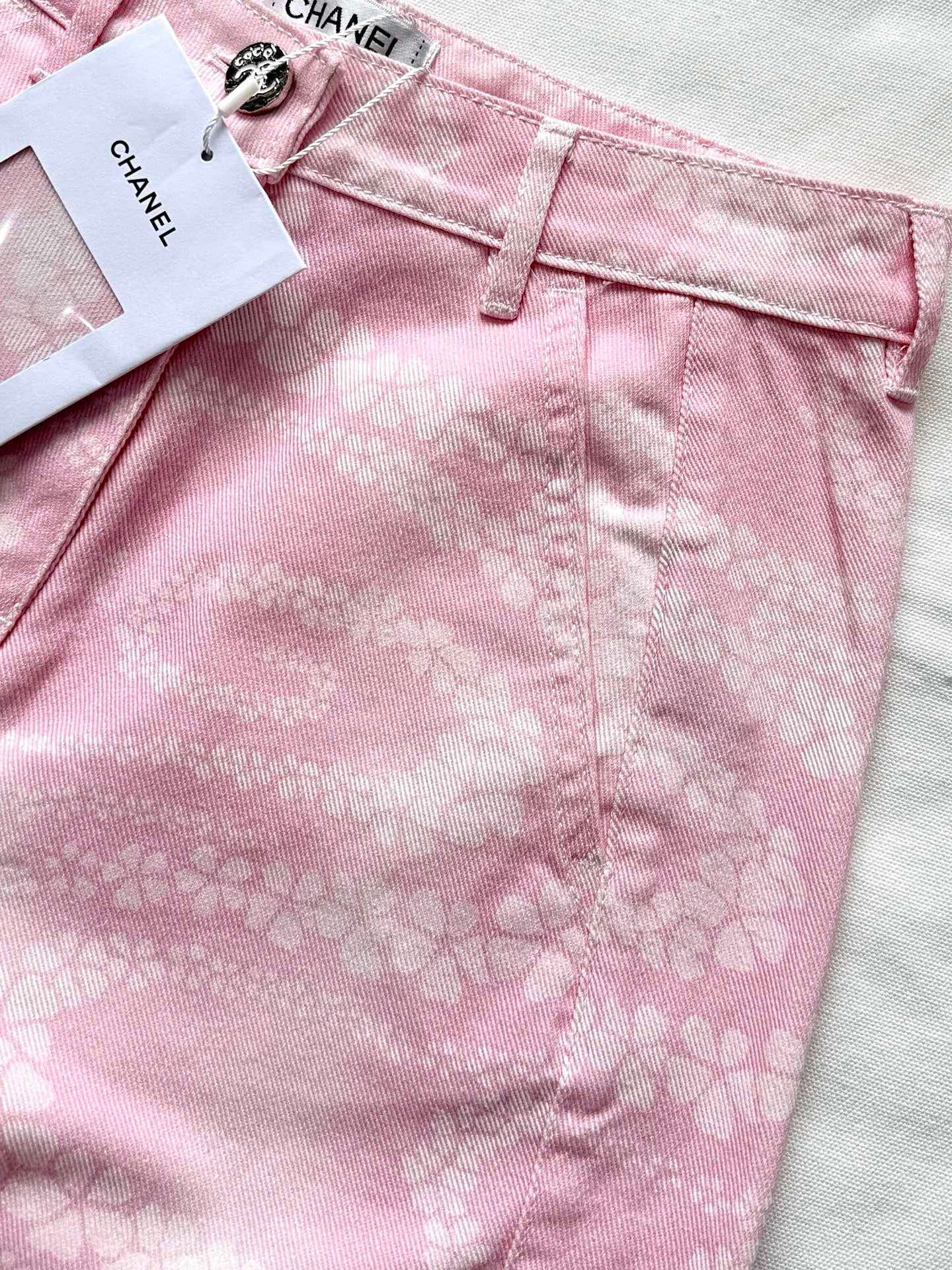 C 25 New Camellia logo positioning print fashion denim pants