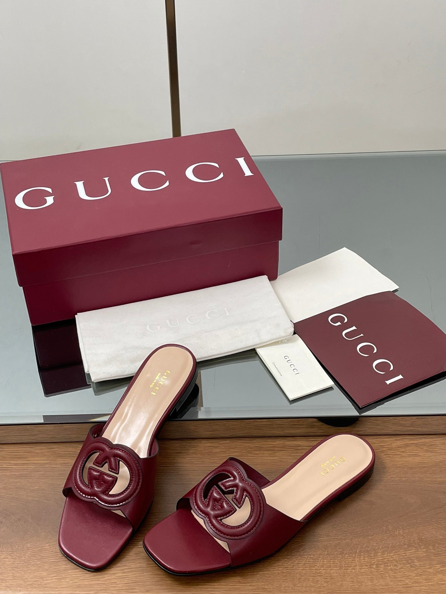 25 Summer New Square Toe Open Toe Sandals