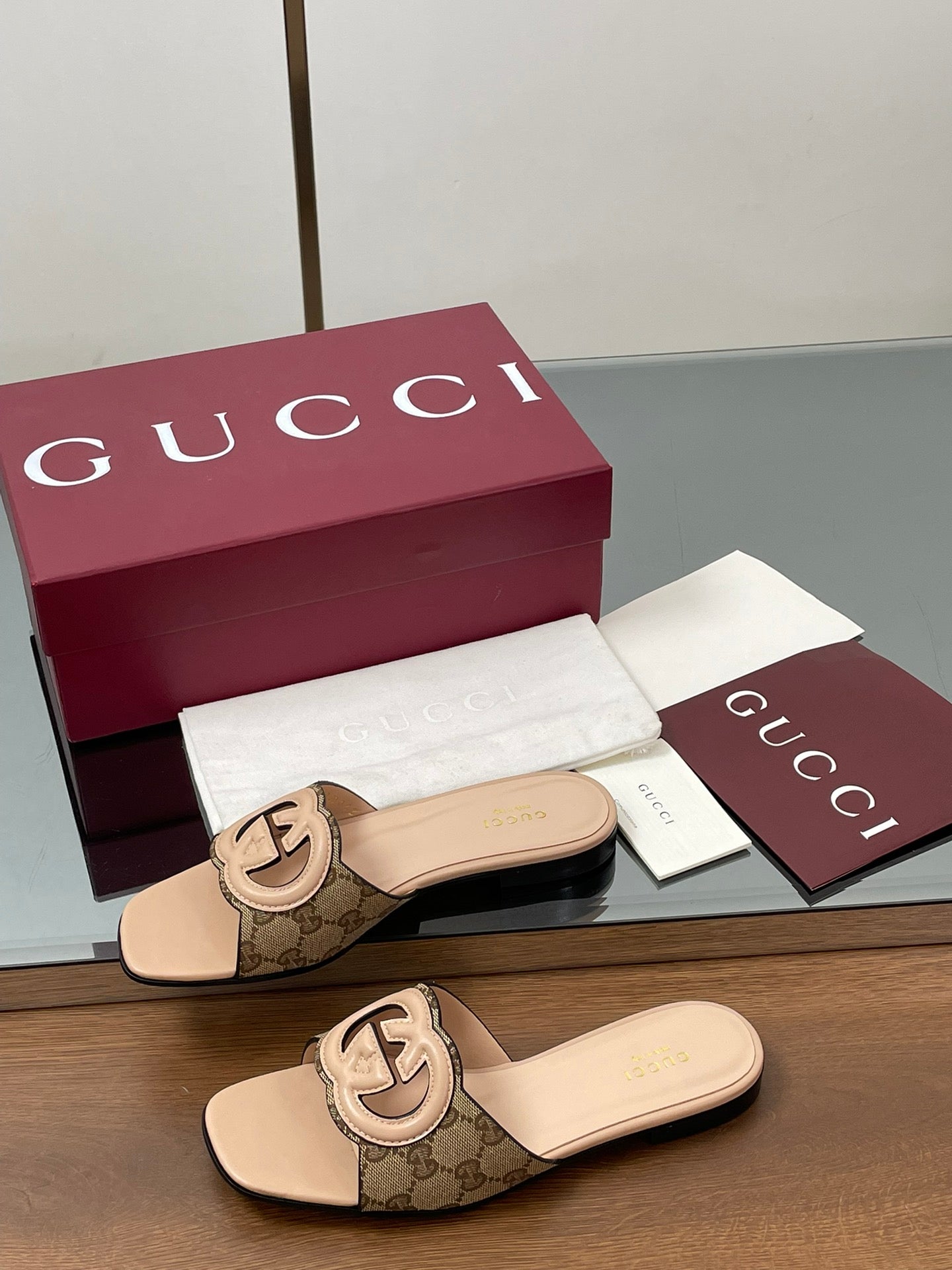 25 Summer New Square Toe Open Toe Sandals