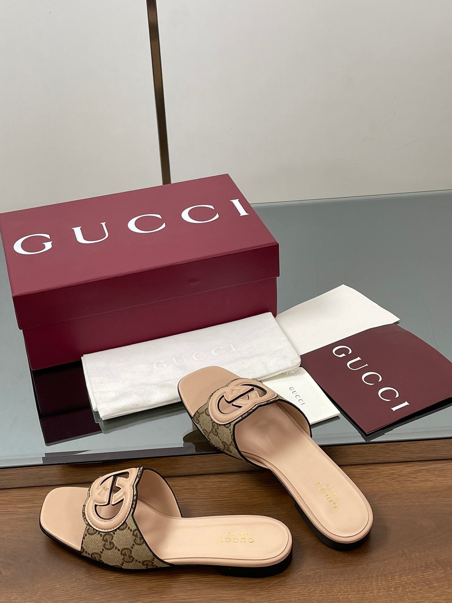 25 Summer New Square Toe Open Toe Sandals