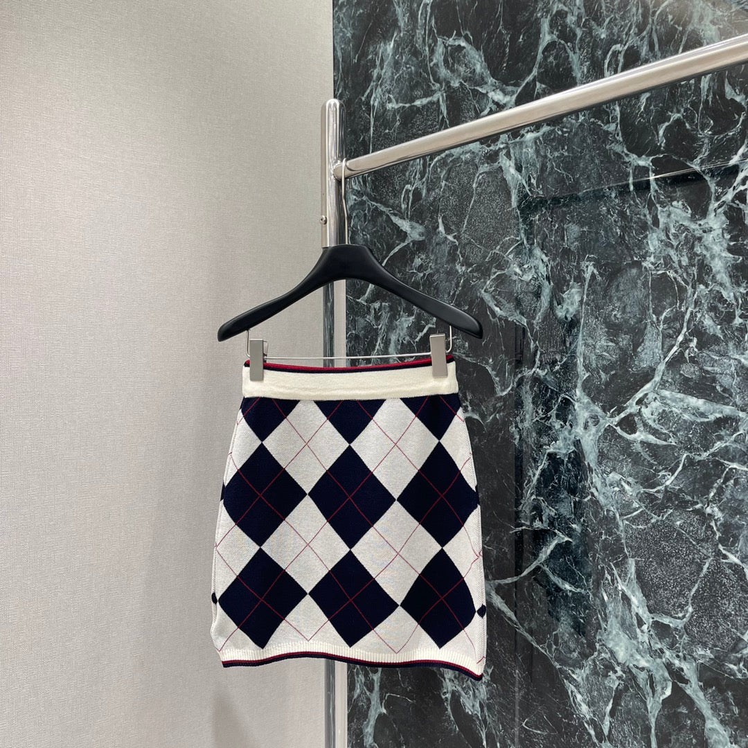 M 25 Early Fall New Diamond Knit Skirt Set