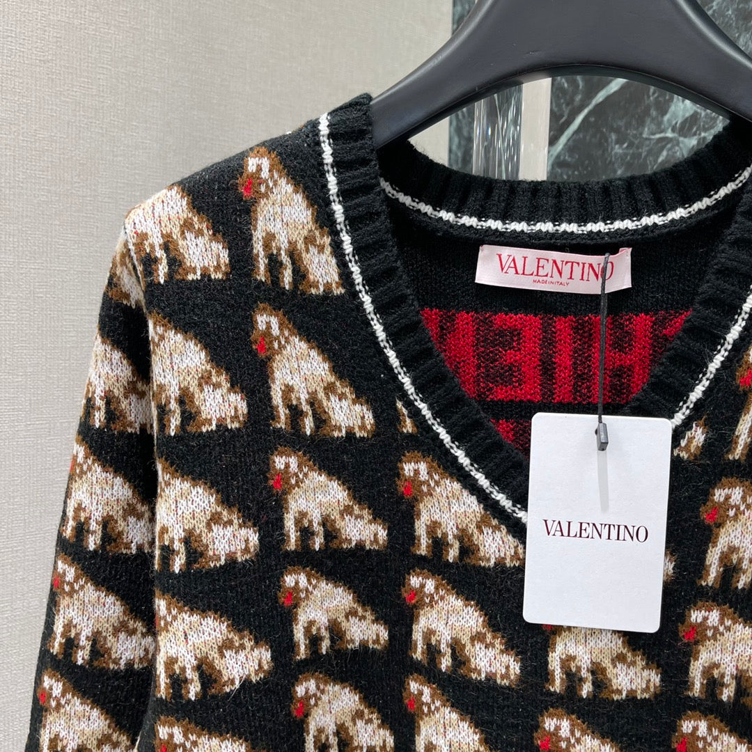 V 25 Early Fall New V-neck printed knitted long sleeves